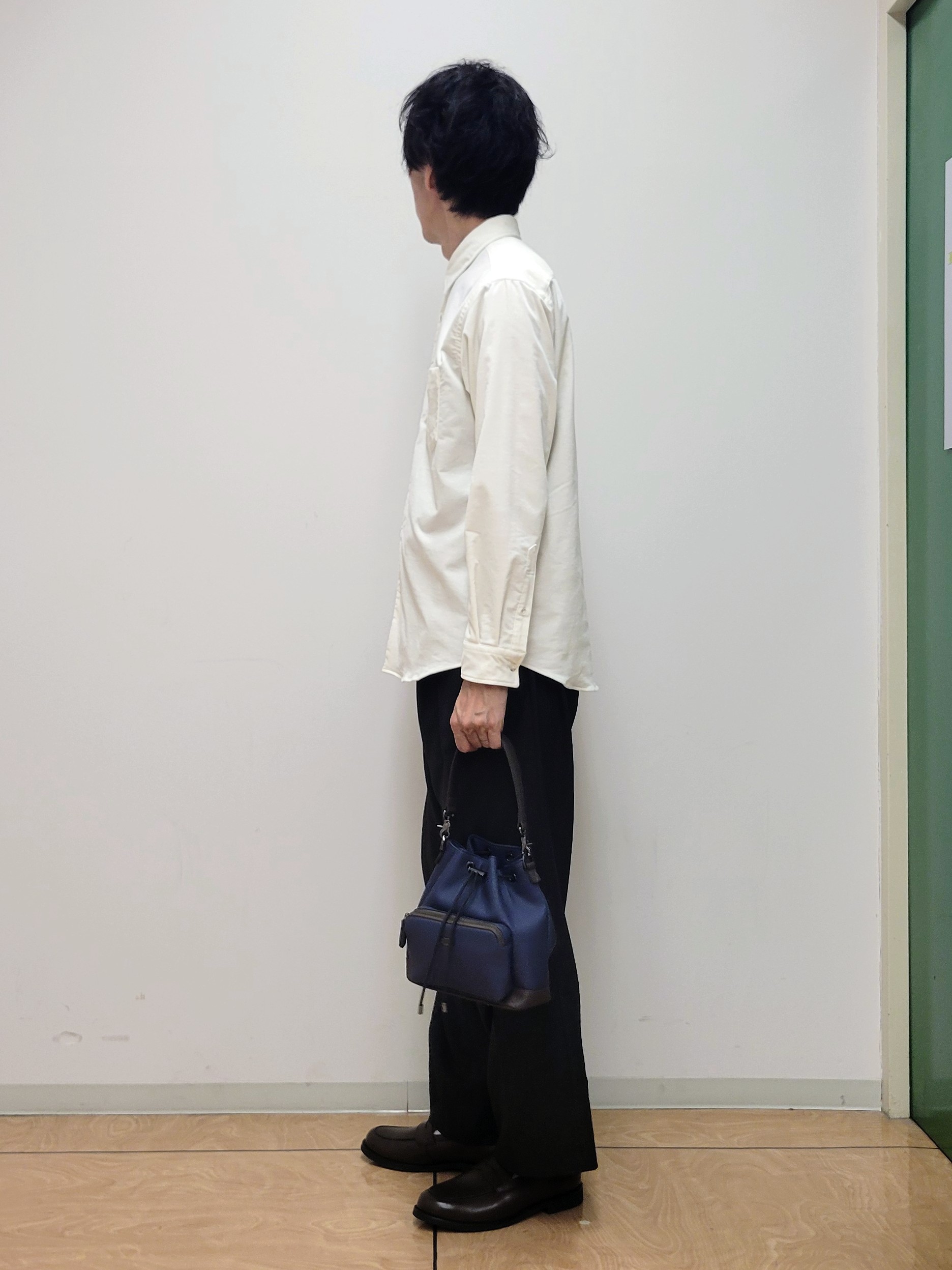 piroyaさんの「TAKEO KIKUCHI｜ストレッチ コーデュロイ シャツ」を使ったコーディネート