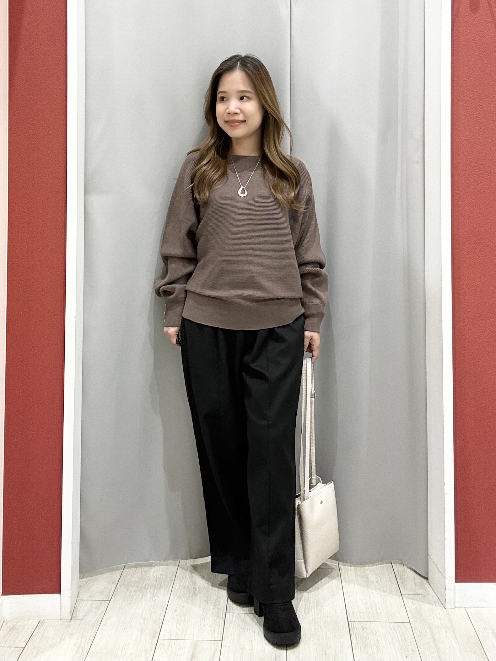 shioさんの「SHOO･LA･RUE｜【洗濯機可/体型カバー】やわらかリブドルマンニット」を使ったコーディネート