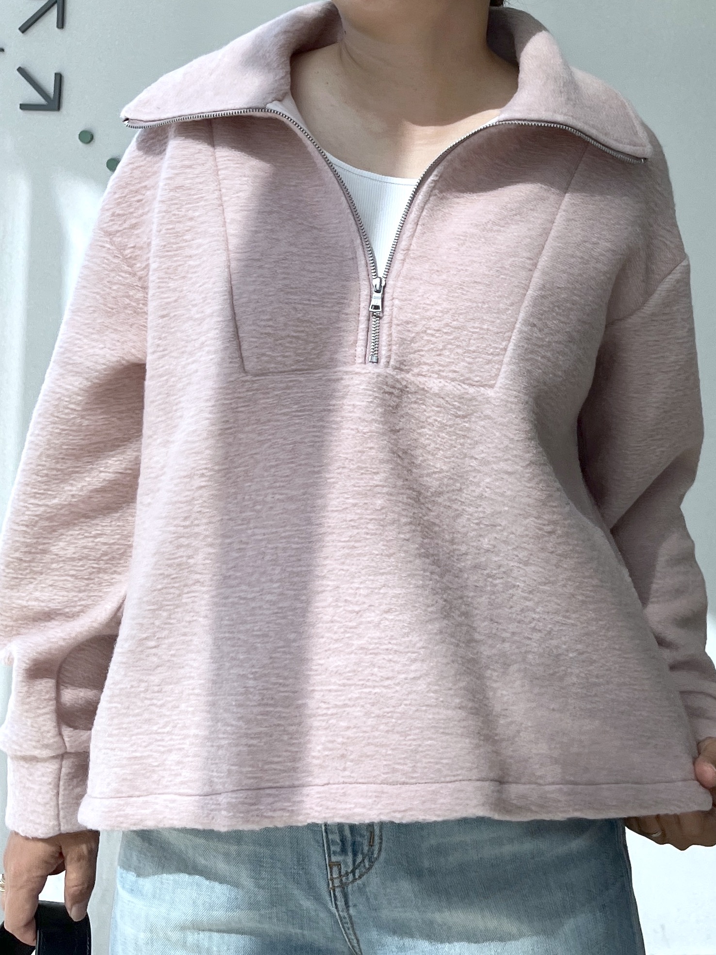 Soeさんの「DRESSTERIOR｜イタリアンスライバー ハーフジッププルオーバー」を使ったコーディネート