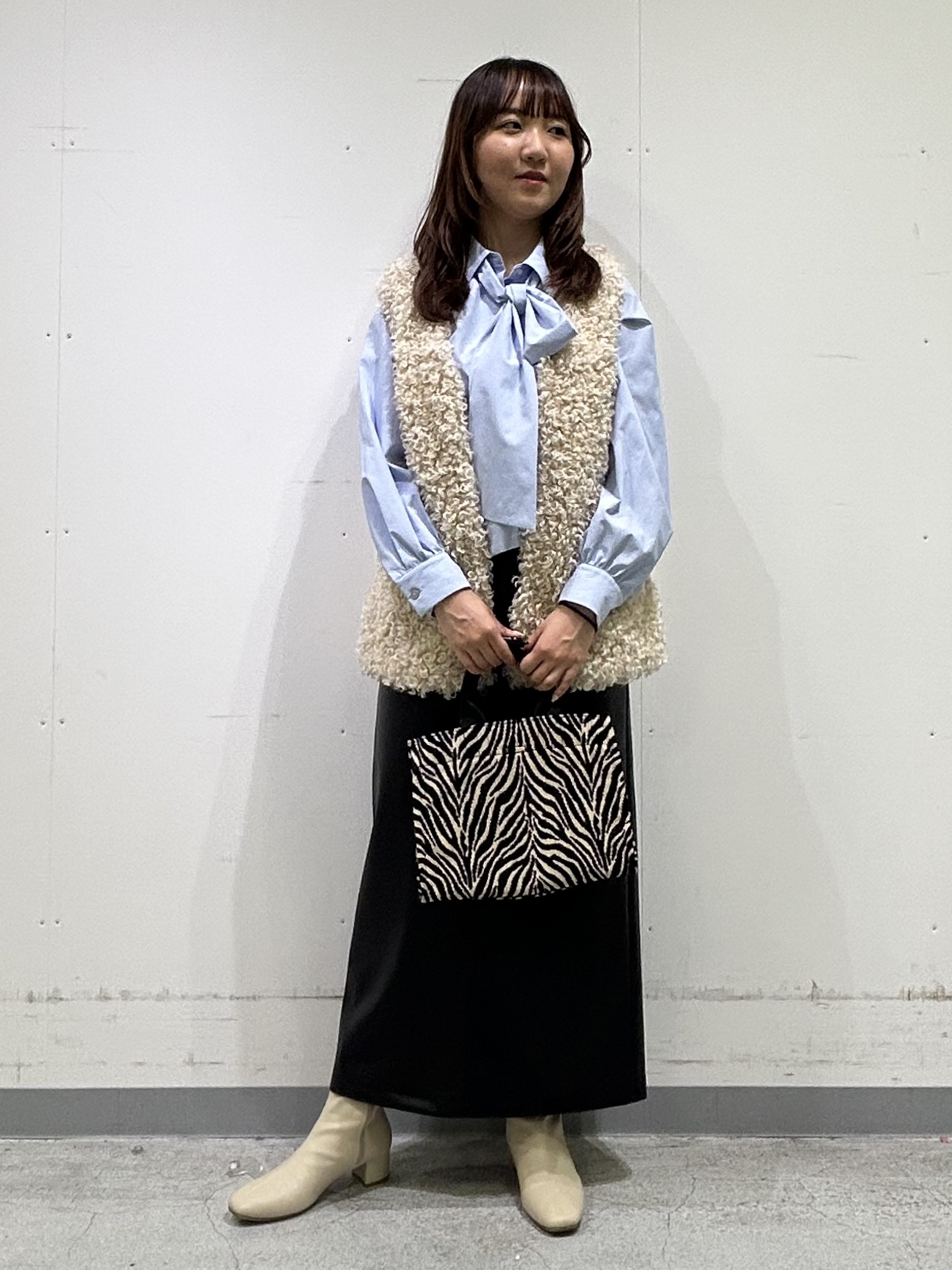 noeさんの「INDIVI｜【ストレッチ◎】取外し可ボウタイシャツ」を使ったコーディネート