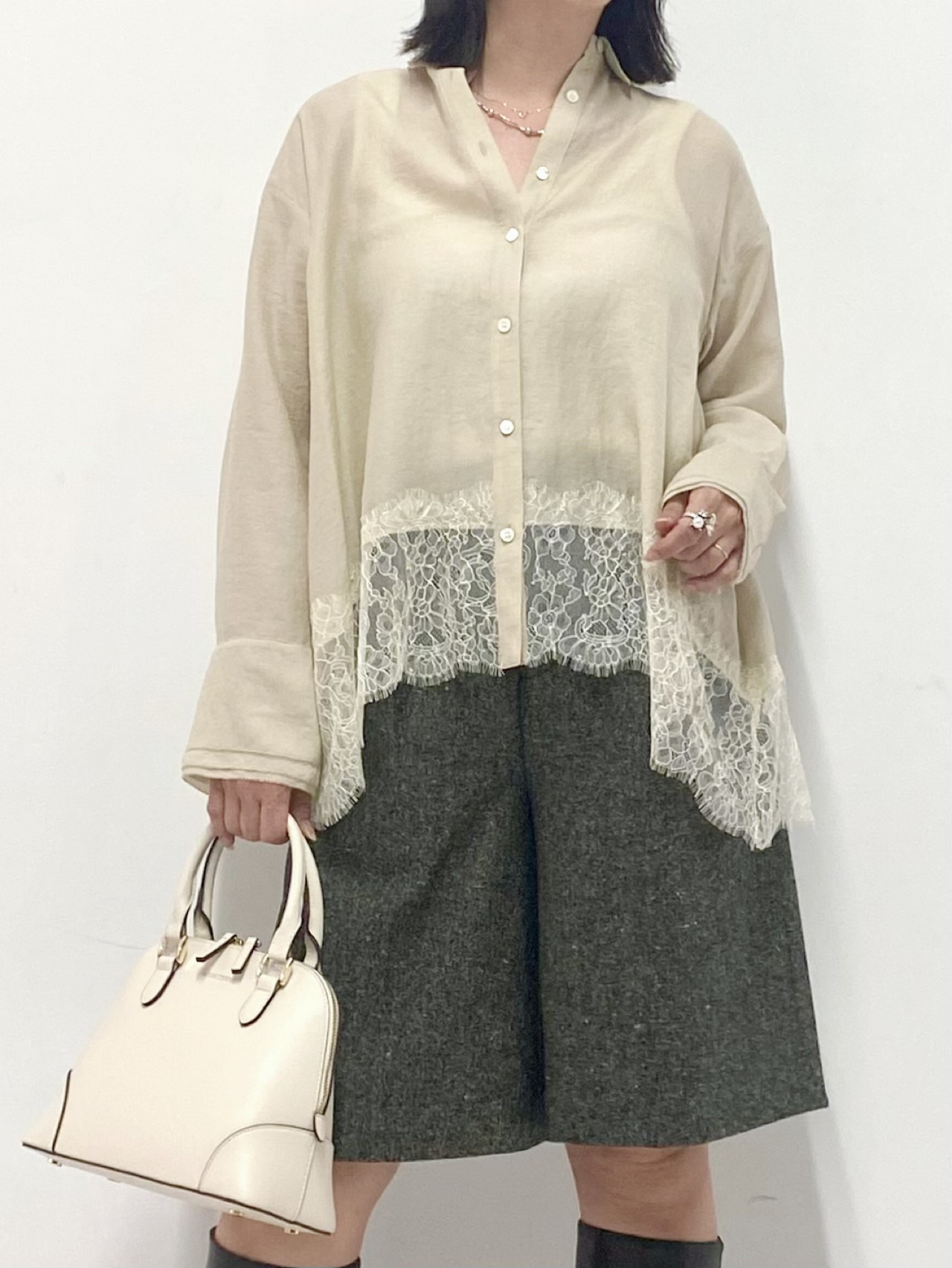 Sawaguchiさんの「DRESSTERIOR｜ヴィンテージライク レーストリムシャツ」を使ったコーディネート