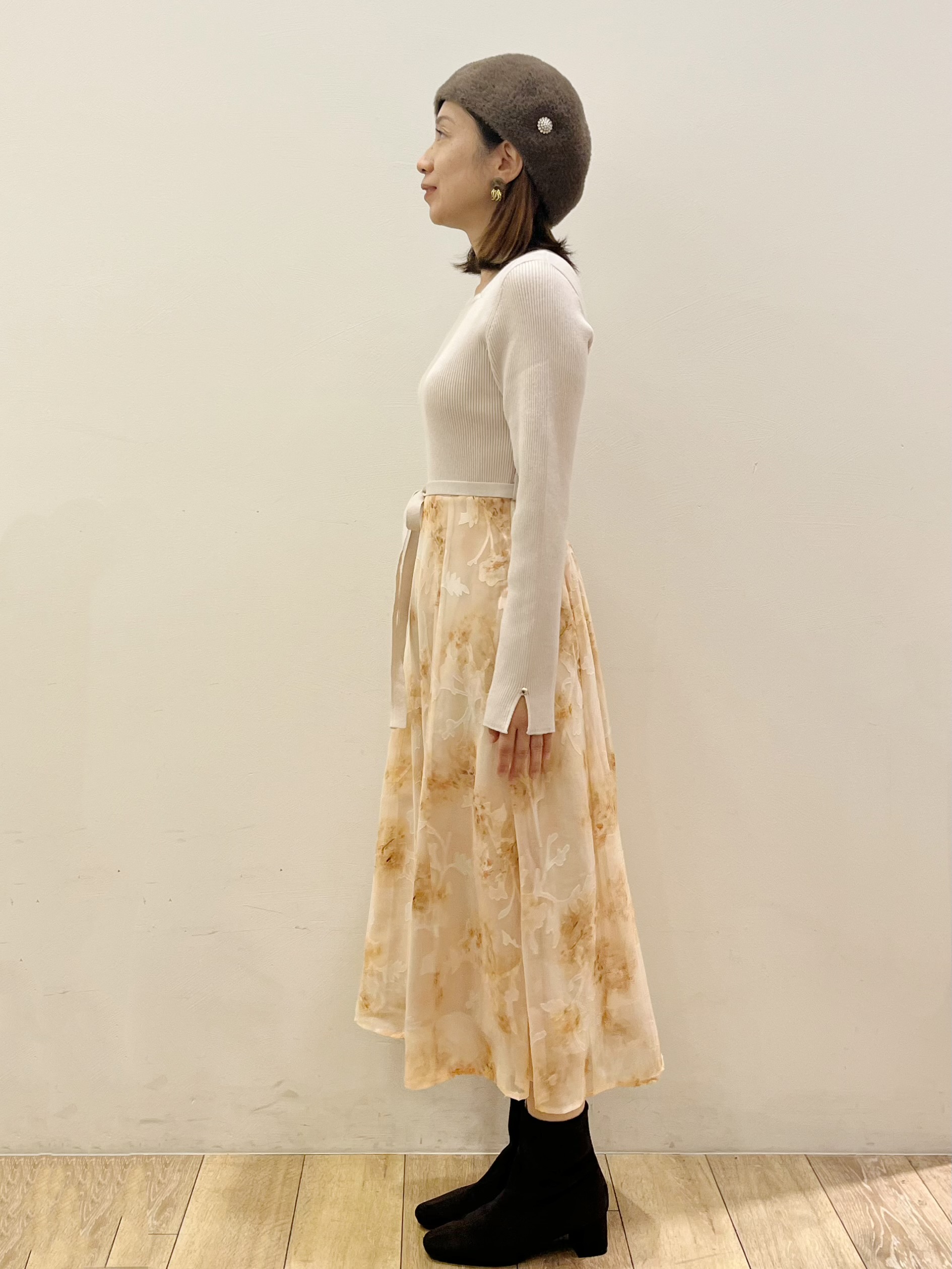 kcさんの「OPAQUE.CLIP｜【植草美幸先生が指南する好印象スタイル】フラワージャカードドッキングニットワンピース≪洗濯機OK≫」を使ったコーディネート
