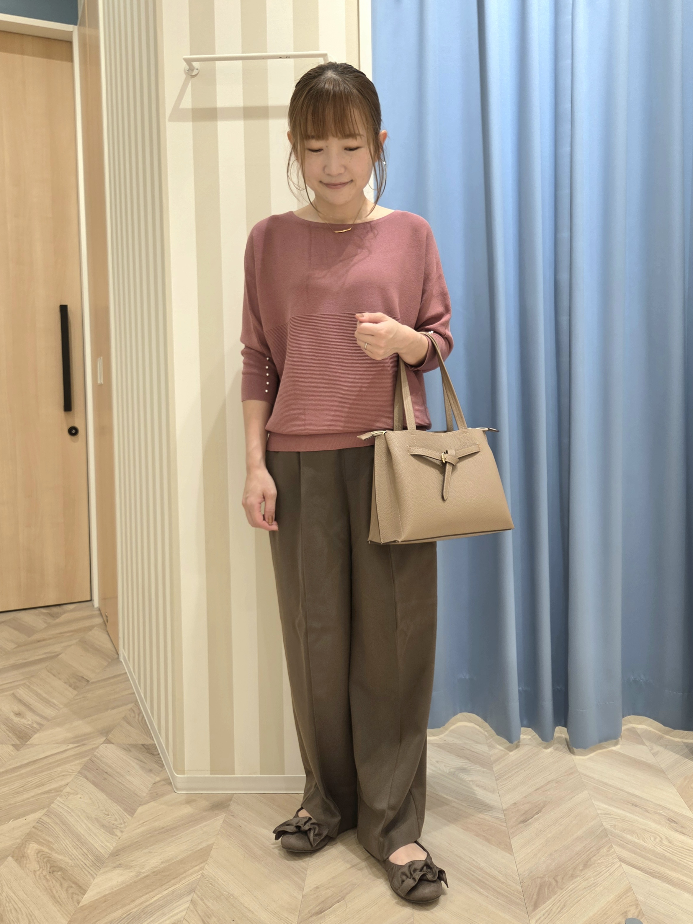 Ikumiさんの「SHOO･LA･RUE｜【毛玉になりにくい/洗濯機可】パールで手元美しく 7分袖とろみガータードルマンニット」を使ったコーディネート