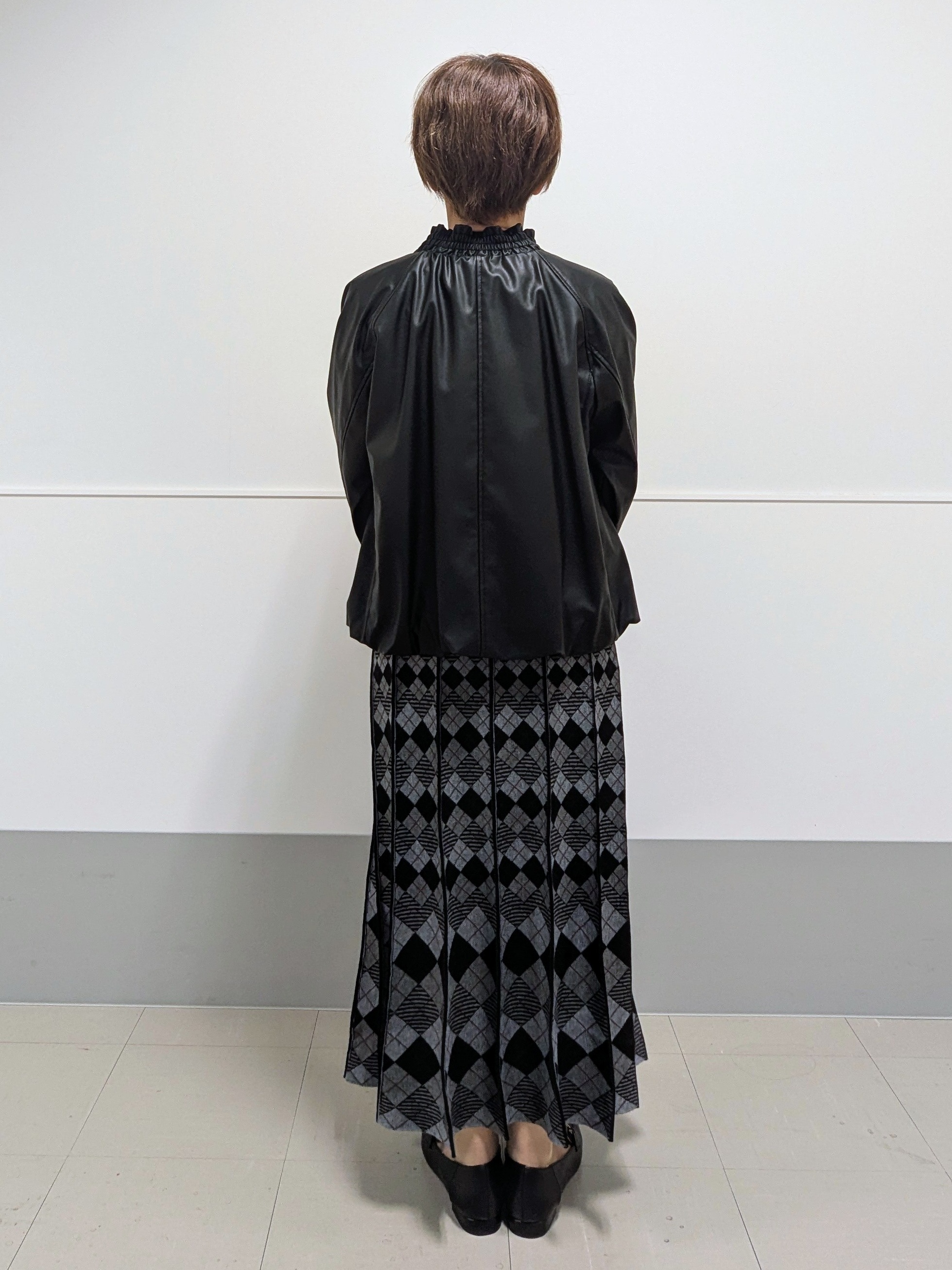nishiさんの「Reflect｜レザー調ジップアップブルゾン」を使ったコーディネート