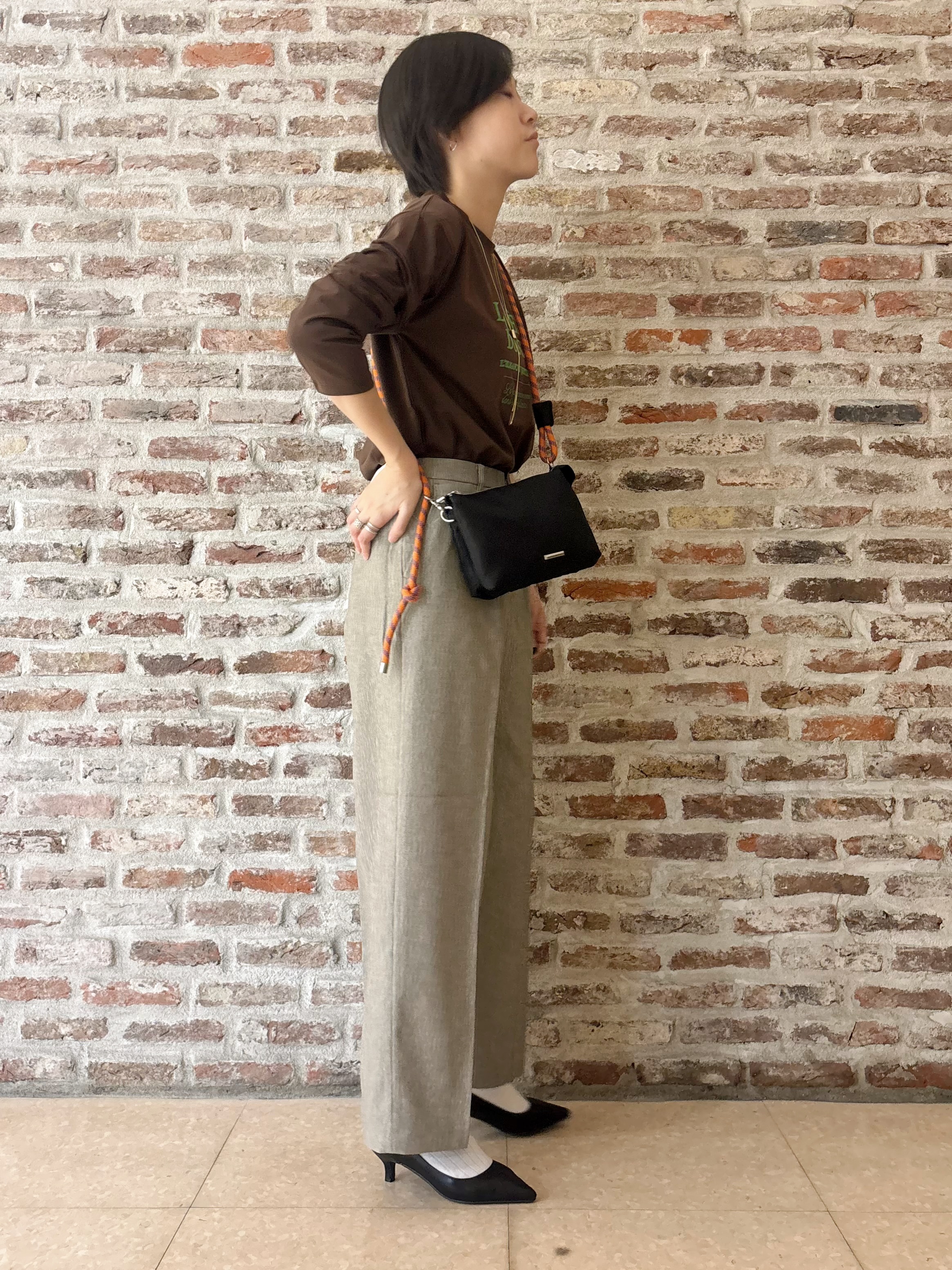 しばさんの「THE SHOP TK｜ロゴ＆フォトアソートロンT」を使ったコーディネート