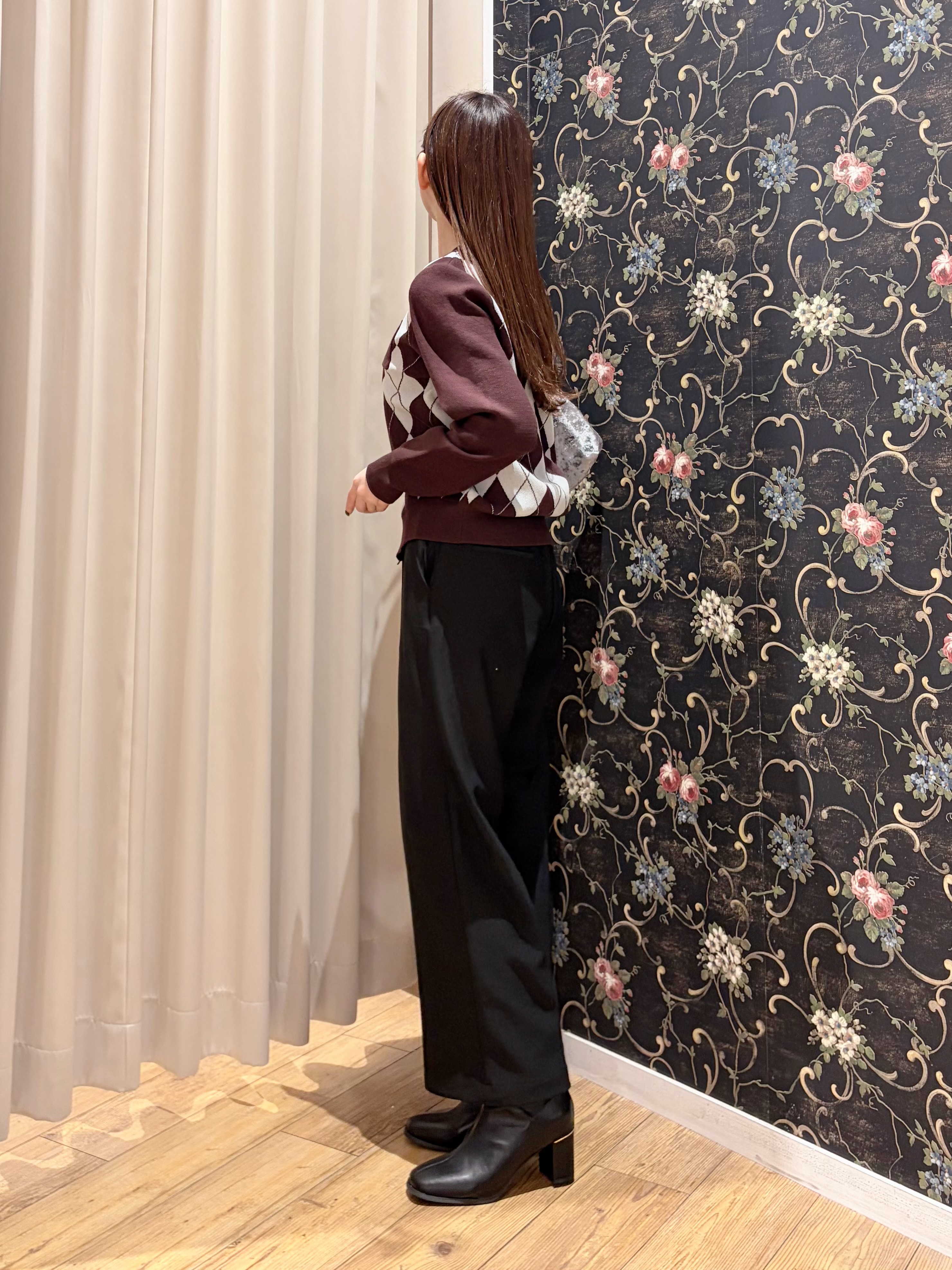 おうめさんの「SHOO･LA･RUE｜【洗濯機可/S-LL】ドット&アーガイル柄が目を惹くニットカーディガン」を使ったコーディネート