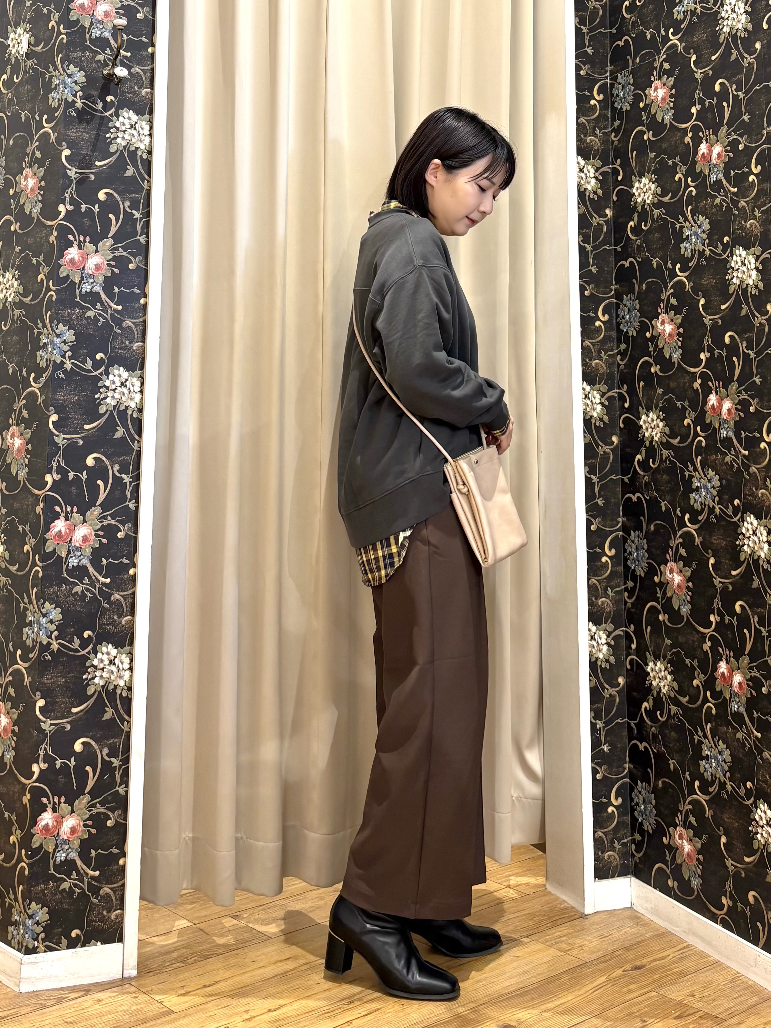 ネリさんの「SHOO･LA･RUE｜【体型カバー/洗濯機可】ゆるシルエットスウェット」を使ったコーディネート
