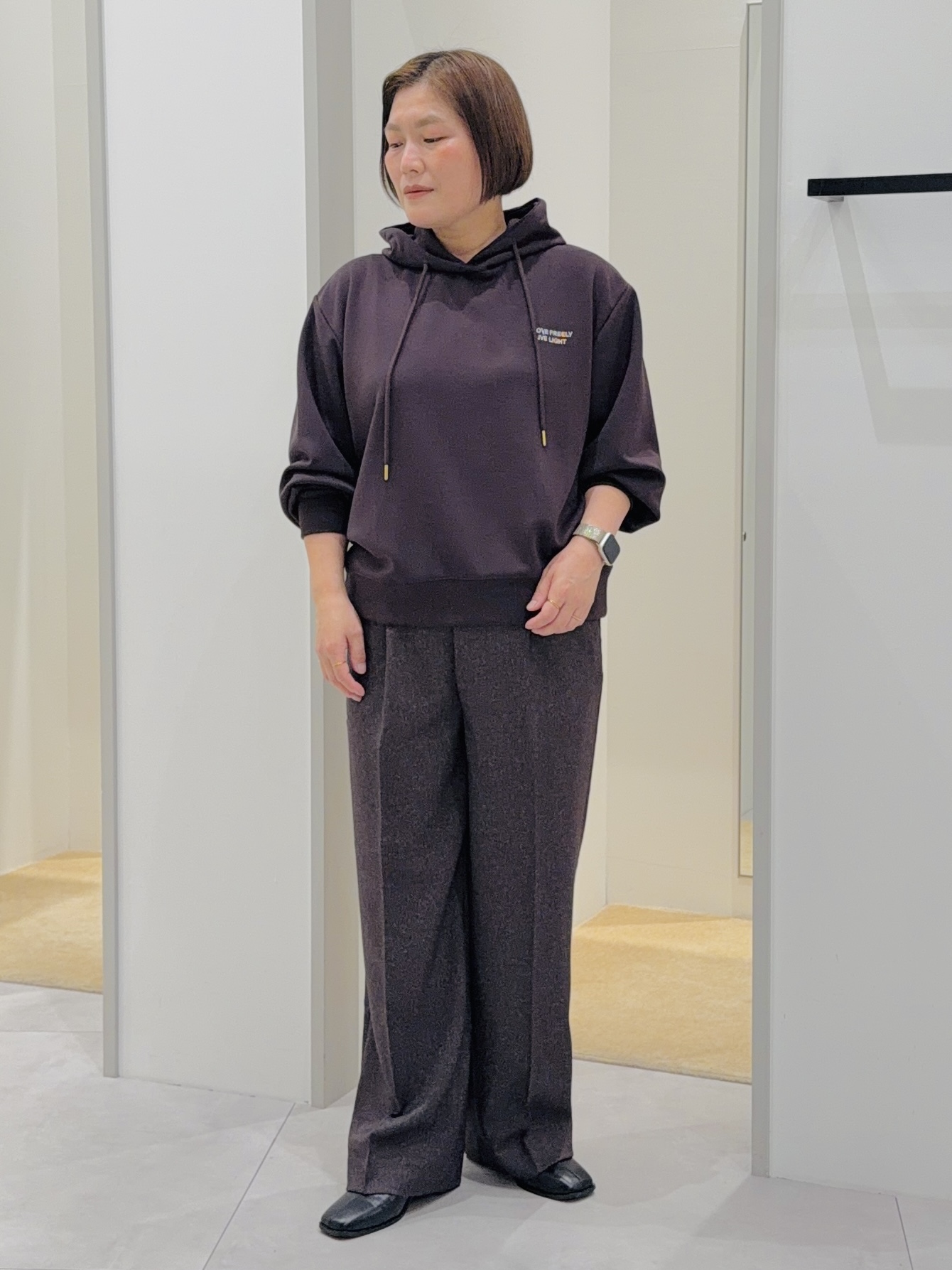 タナさんの「THE SHOP TK｜ダンボールプルパーカー」を使ったコーディネート
