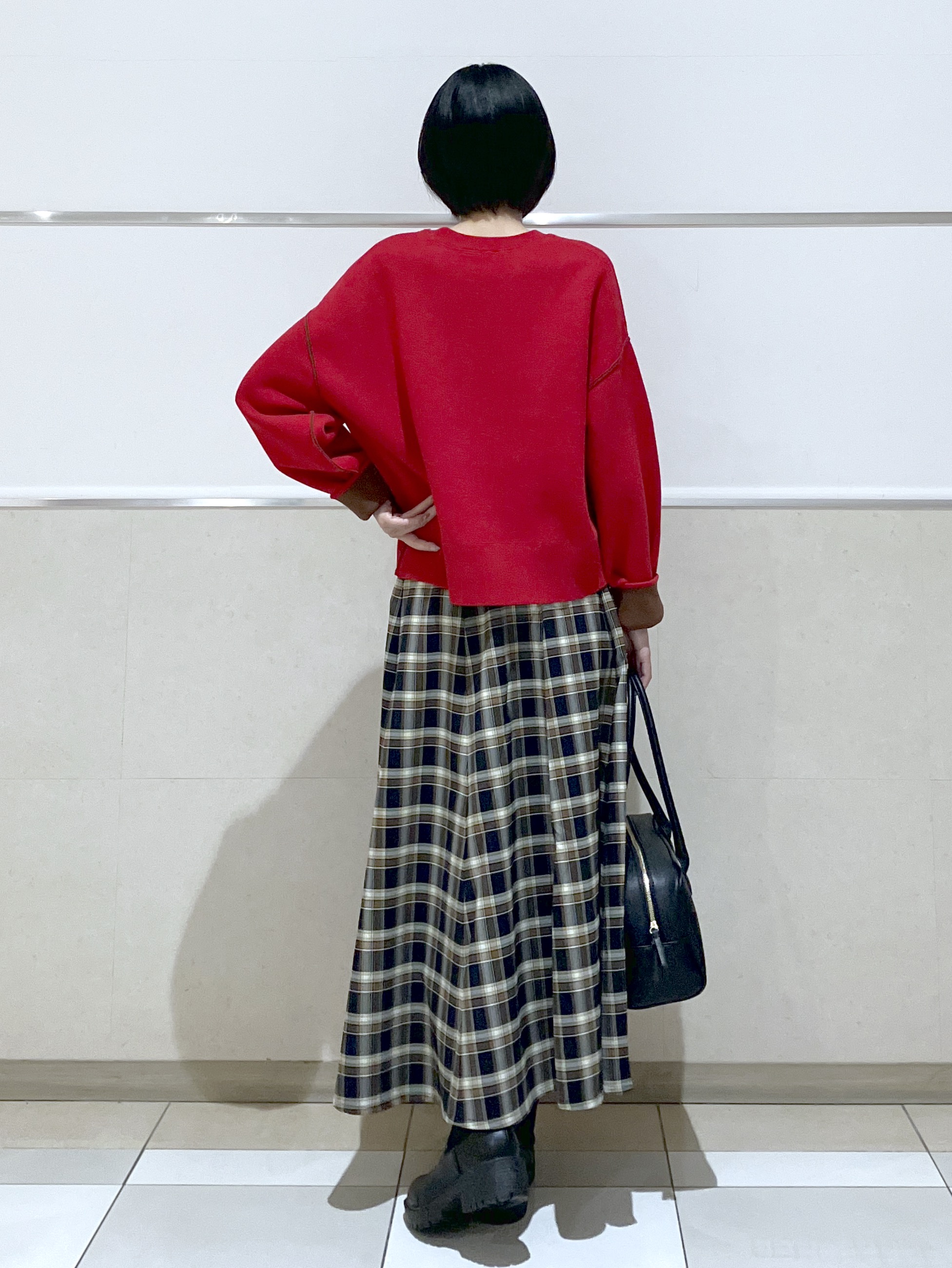 eriko さんの「Dessin｜【2WAY/洗濯機OK/XS-L】配色リバーシブル コットンジャカード クルーネックニット」を使ったコーディネート