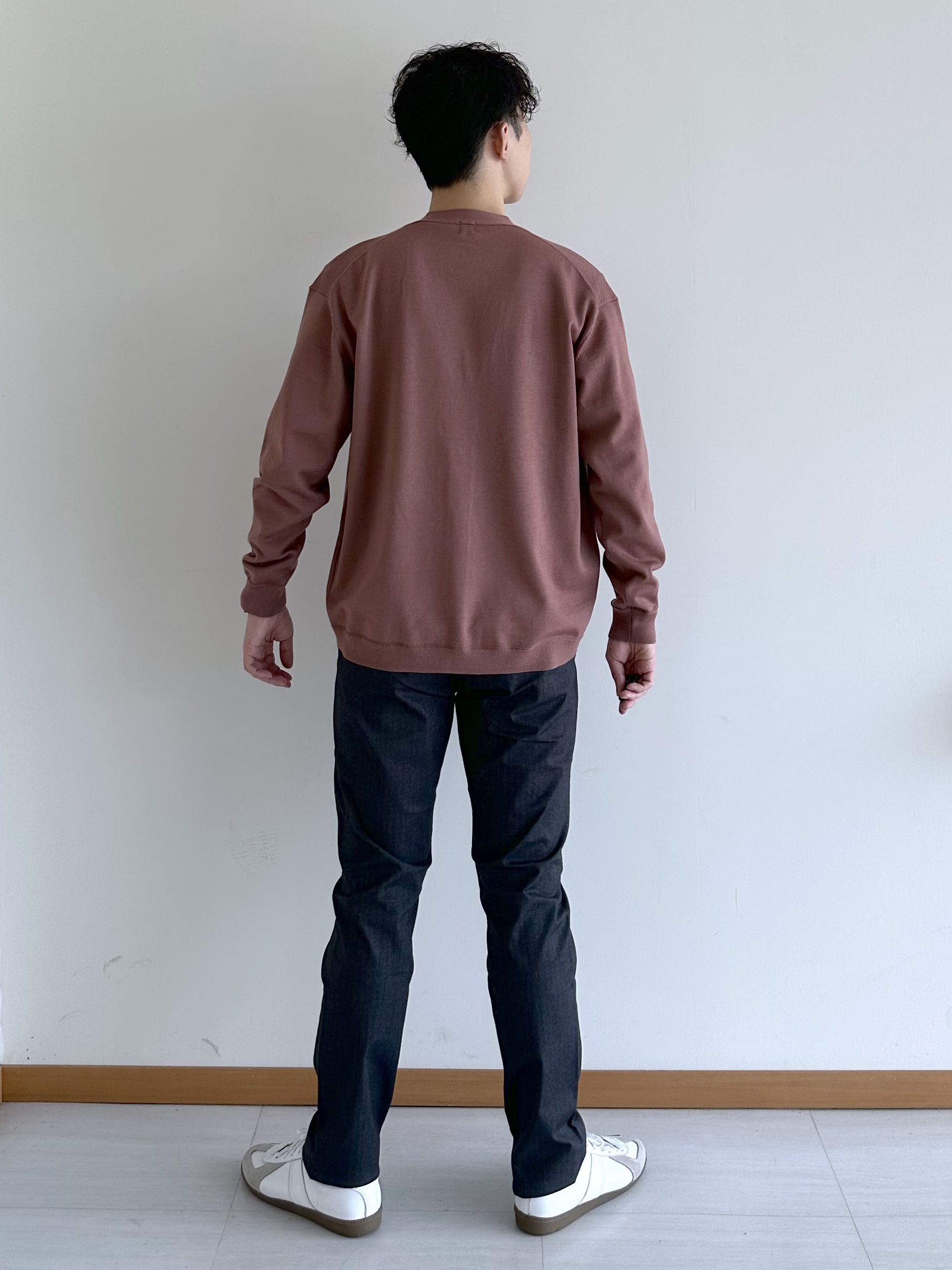 イッシーさんの「TAKEO KIKUCHI｜アンチピリング ニット カーディガン」を使ったコーディネート