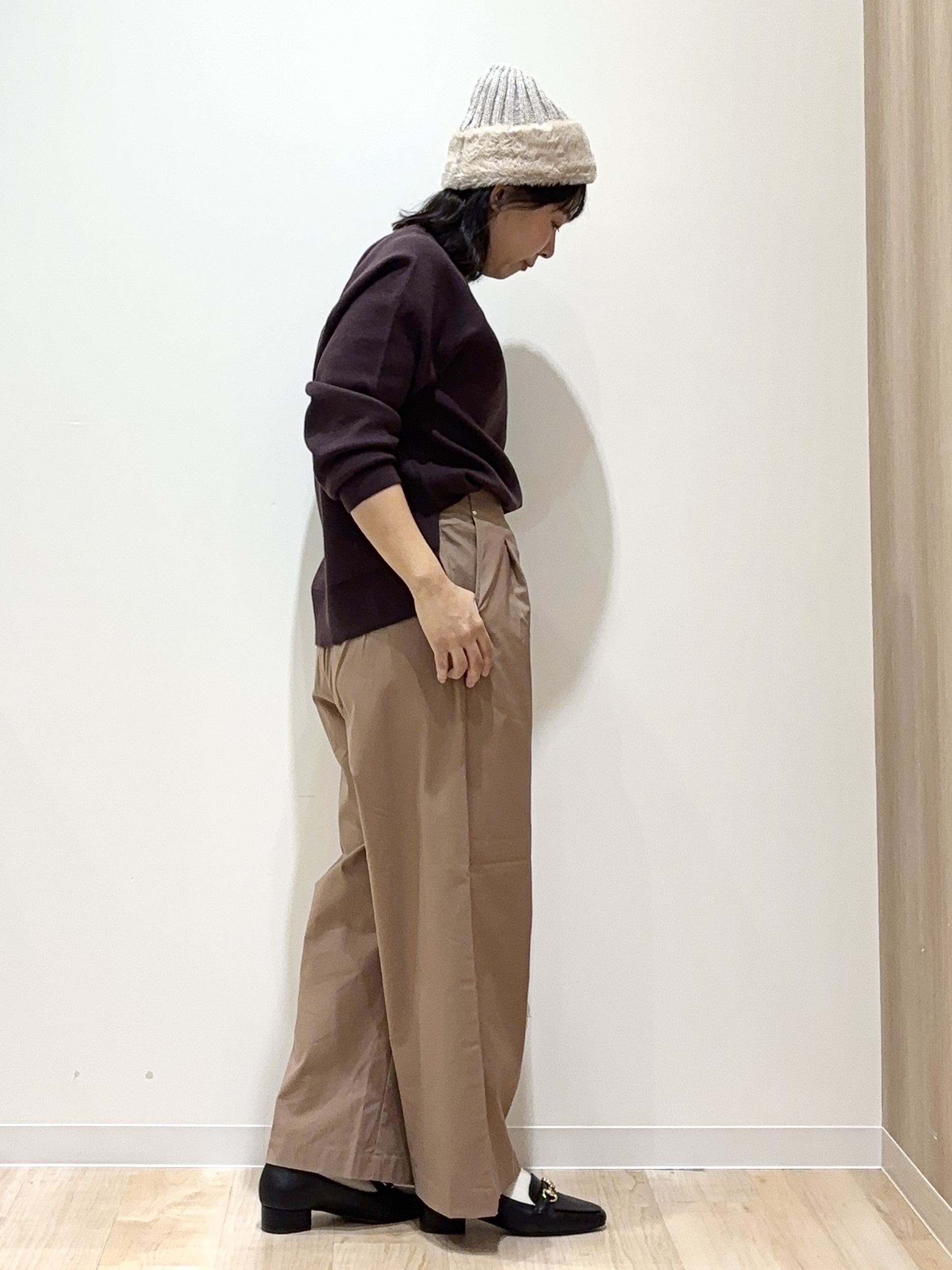 miraiさんの「grove｜スエットライクロゴニット」を使ったコーディネート