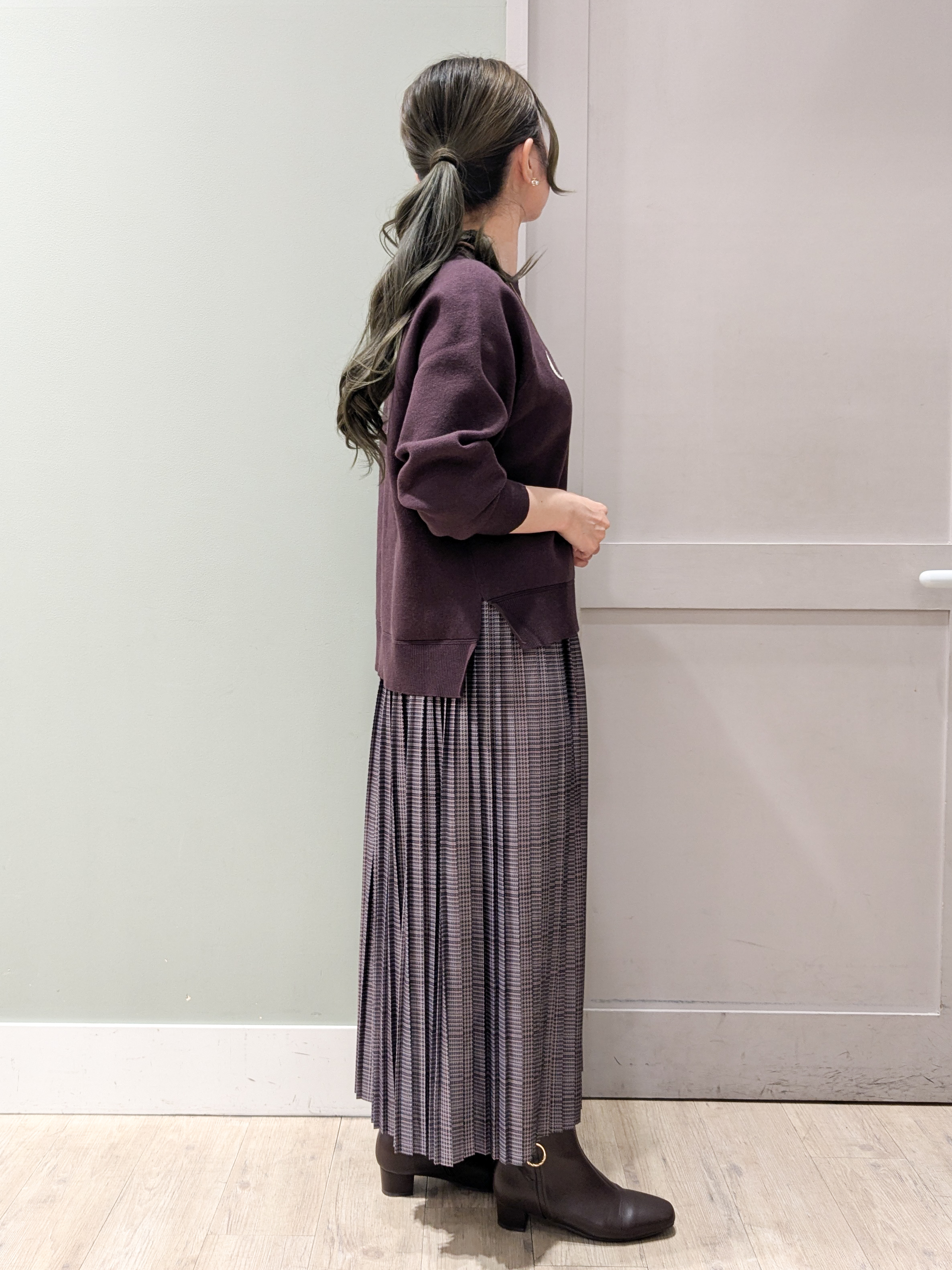 kuwawaさんの「grove｜スエットライクロゴニット」を使ったコーディネート