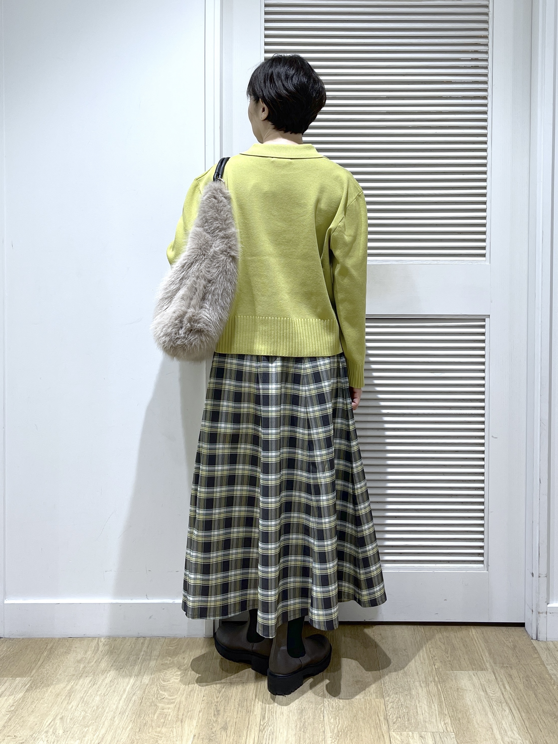 Miyazakiさんの「Dessin｜【洗濯機OK】抜け感スキッパーポロニット」を使ったコーディネート
