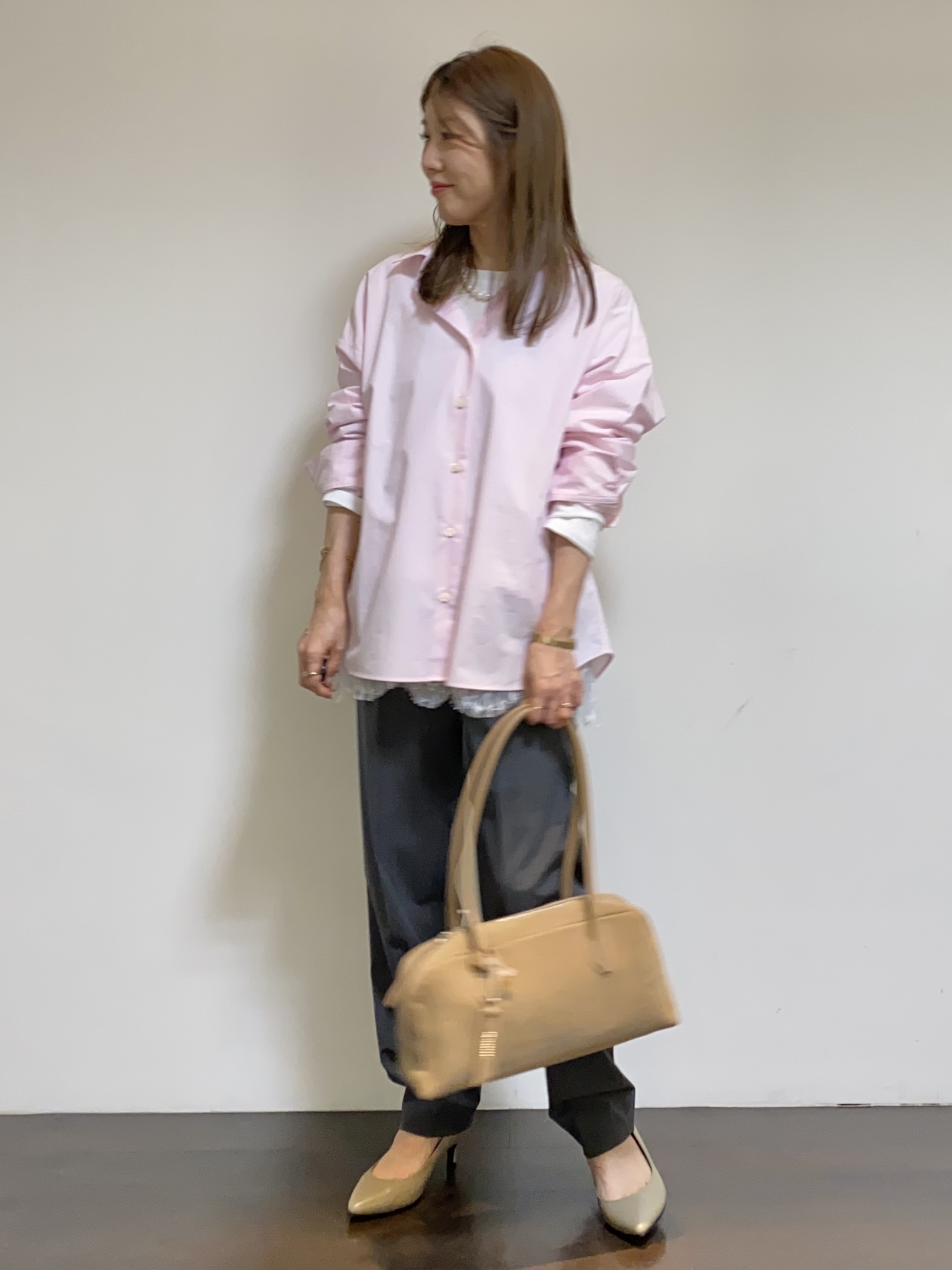 tomoさんの「UNTITLED｜コットンドルマンシャツ」を使ったコーディネート