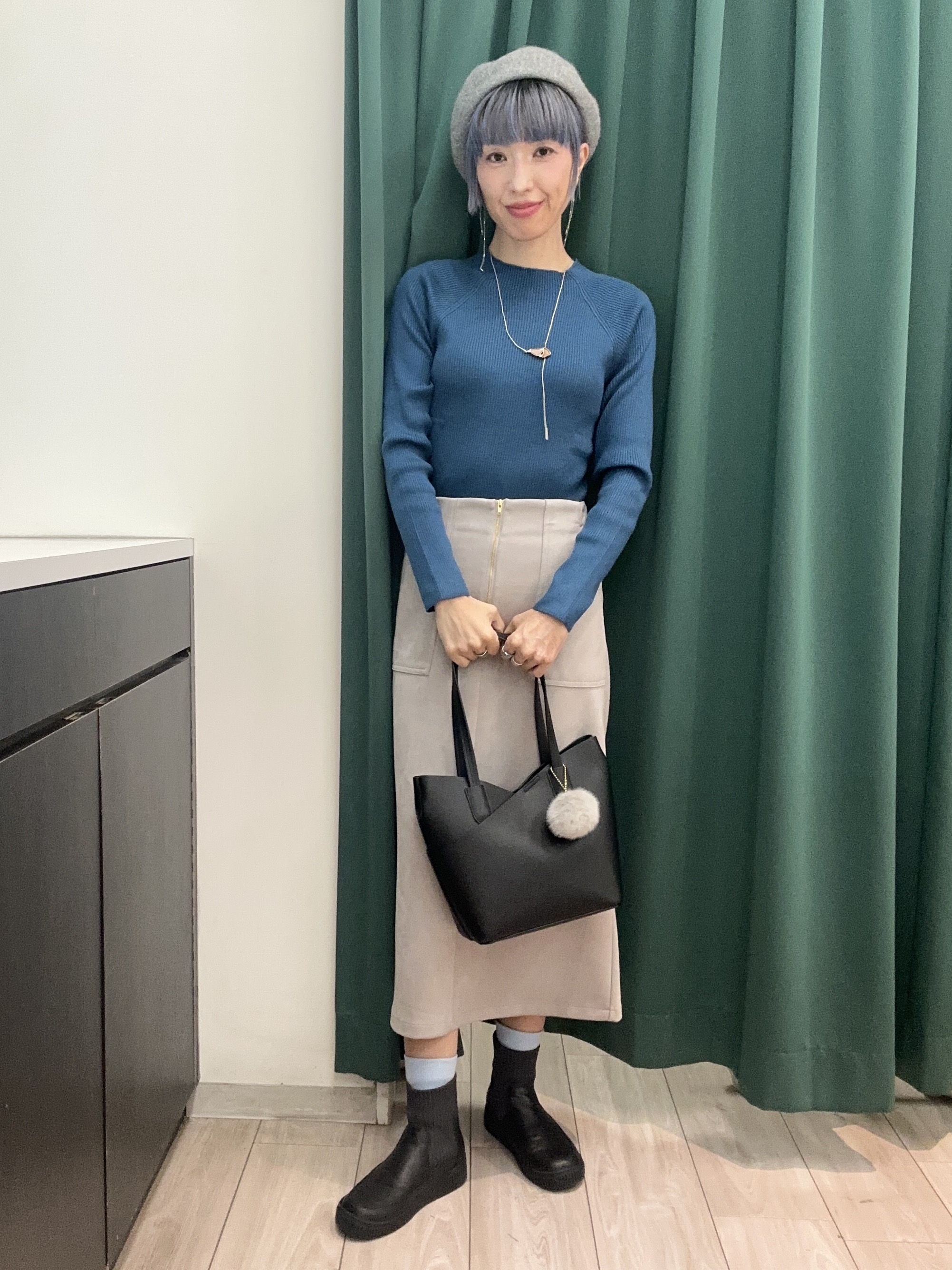 えまんさんの「SHOO･LA･RUE｜【絶妙なゆるピタ/S-LL/洗濯機可】ちくちくしにくいリブハイネック やわらかニット」を使ったコーディネート