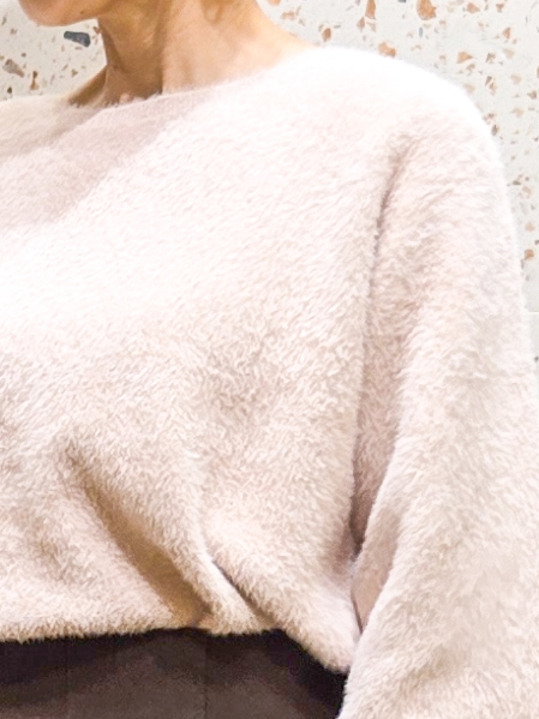 yoshimiさんの「OPAQUE.CLIP｜フェザーヤーンボートネックニット【洗濯機OK】」を使ったコーディネート