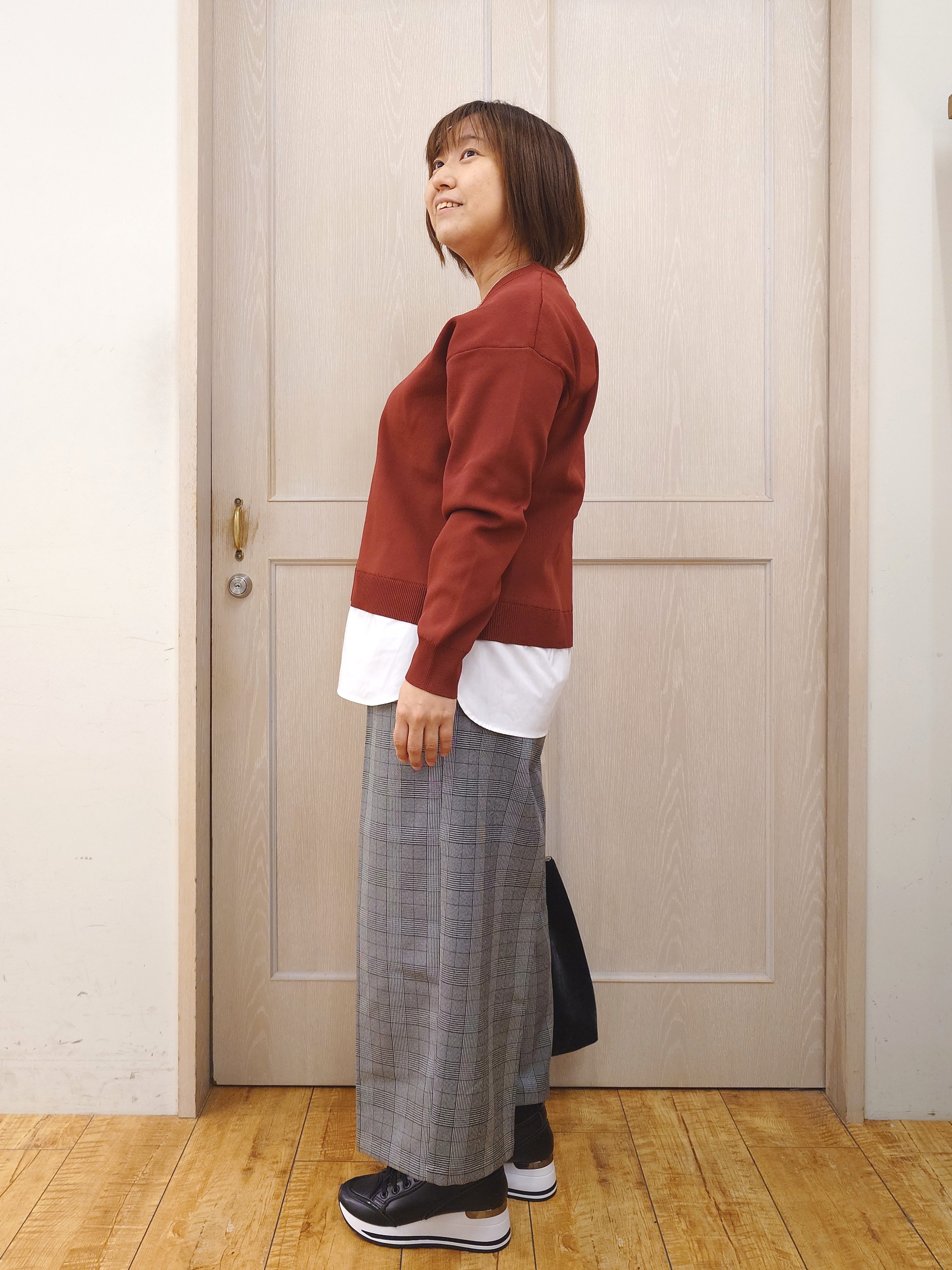 とろろさんの「SHOO･LA･RUE｜【S-LL】着るだけできまる シャツレイヤード風 スポンディッシュニット」を使ったコーディネート
