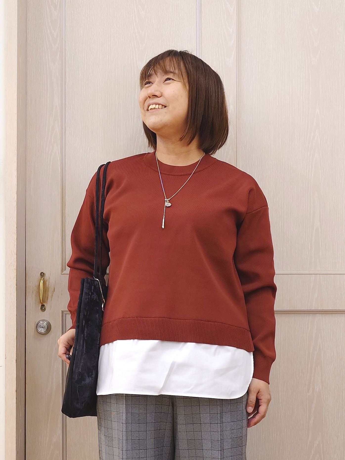 とろろさんの「SHOO･LA･RUE｜【S-LL】着るだけできまる シャツレイヤード風 スポンディッシュニット」を使ったコーディネート