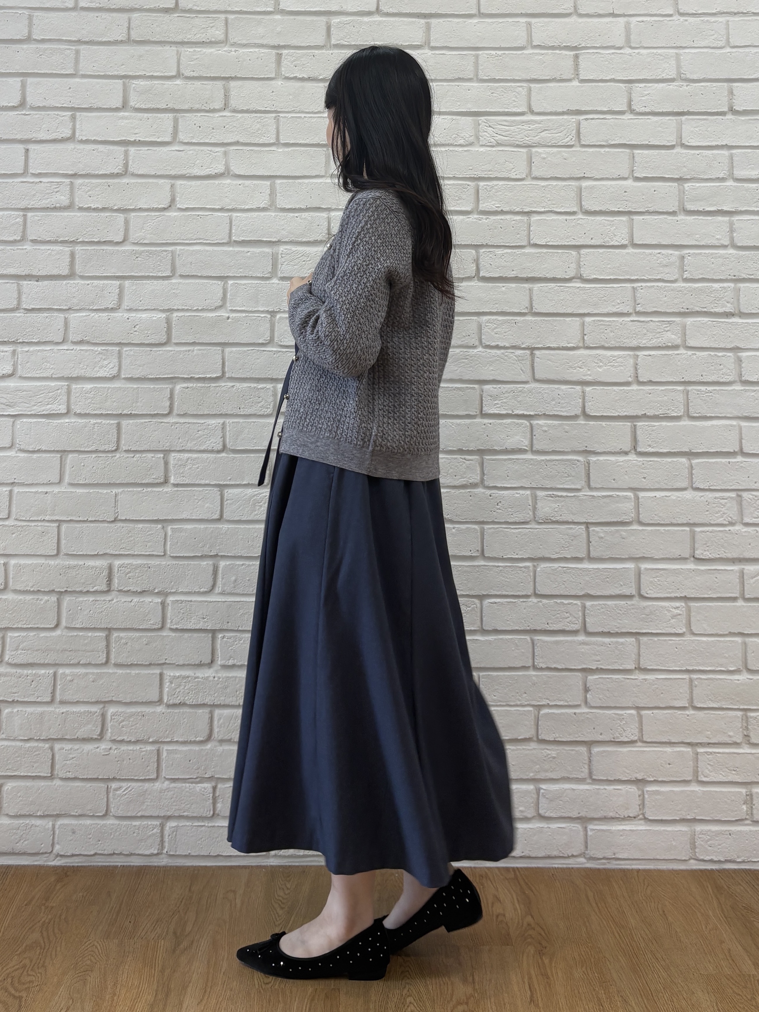 AOIさんの「Couture brooch｜【通勤にも休日にも】ケーブル カーディガン」を使ったコーディネート