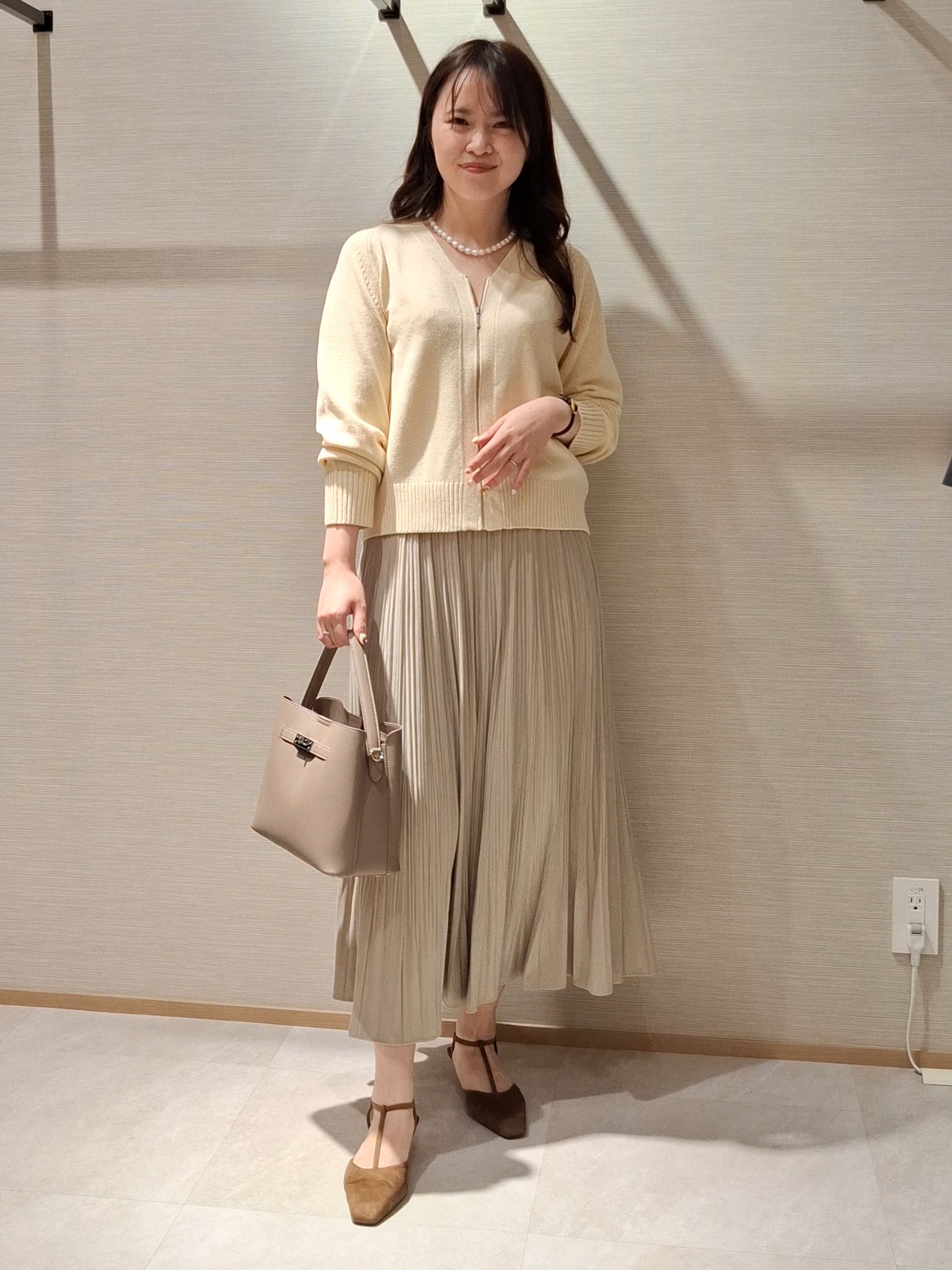 YuKaRiさんの「UNTITLED｜【店頭人気！】杢調ジップカーディガン」を使ったコーディネート