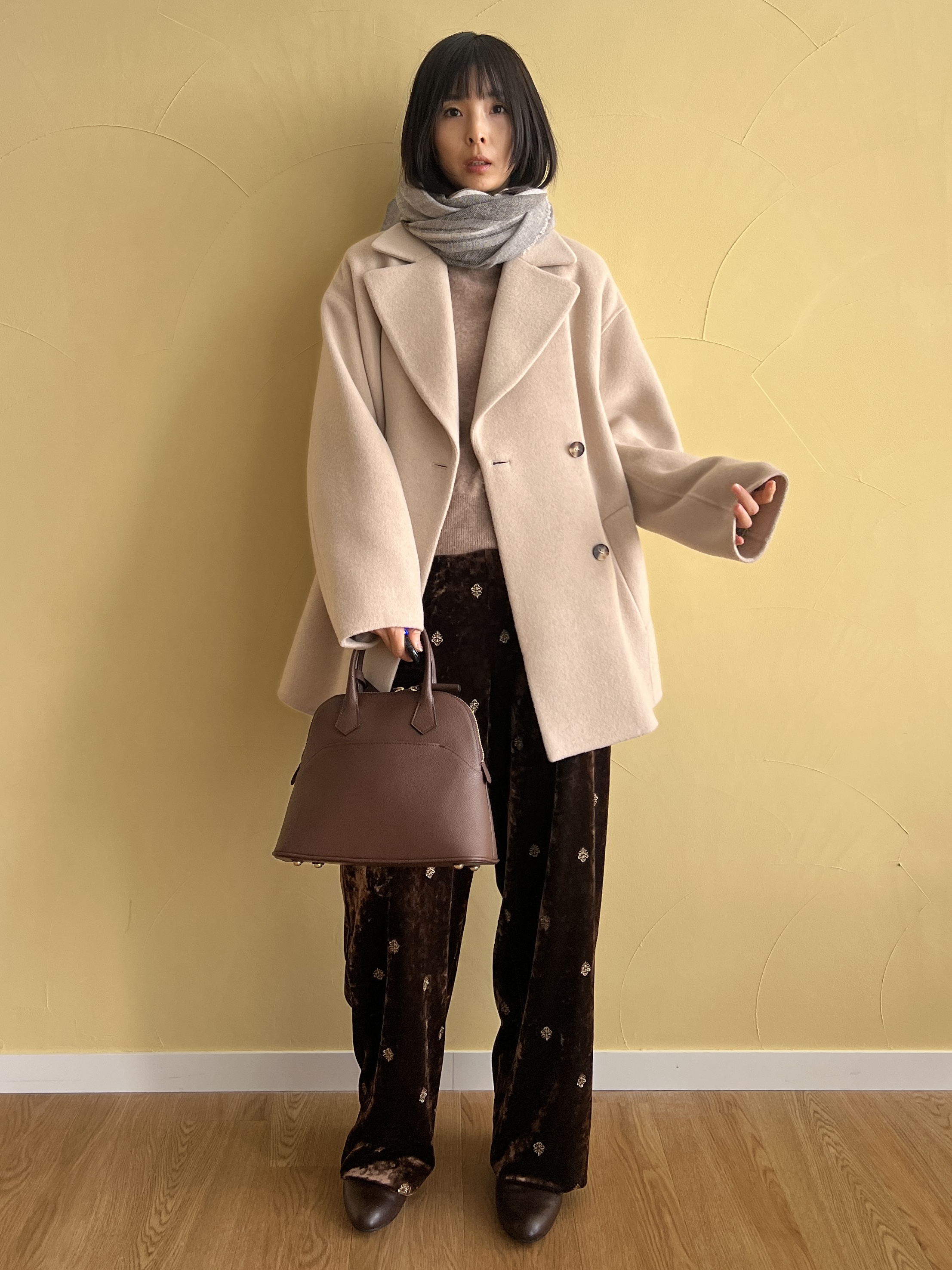 misaさんの「DRESSTERIOR｜エンブロイダリー ベロアイージーパンツ」を使ったコーディネート