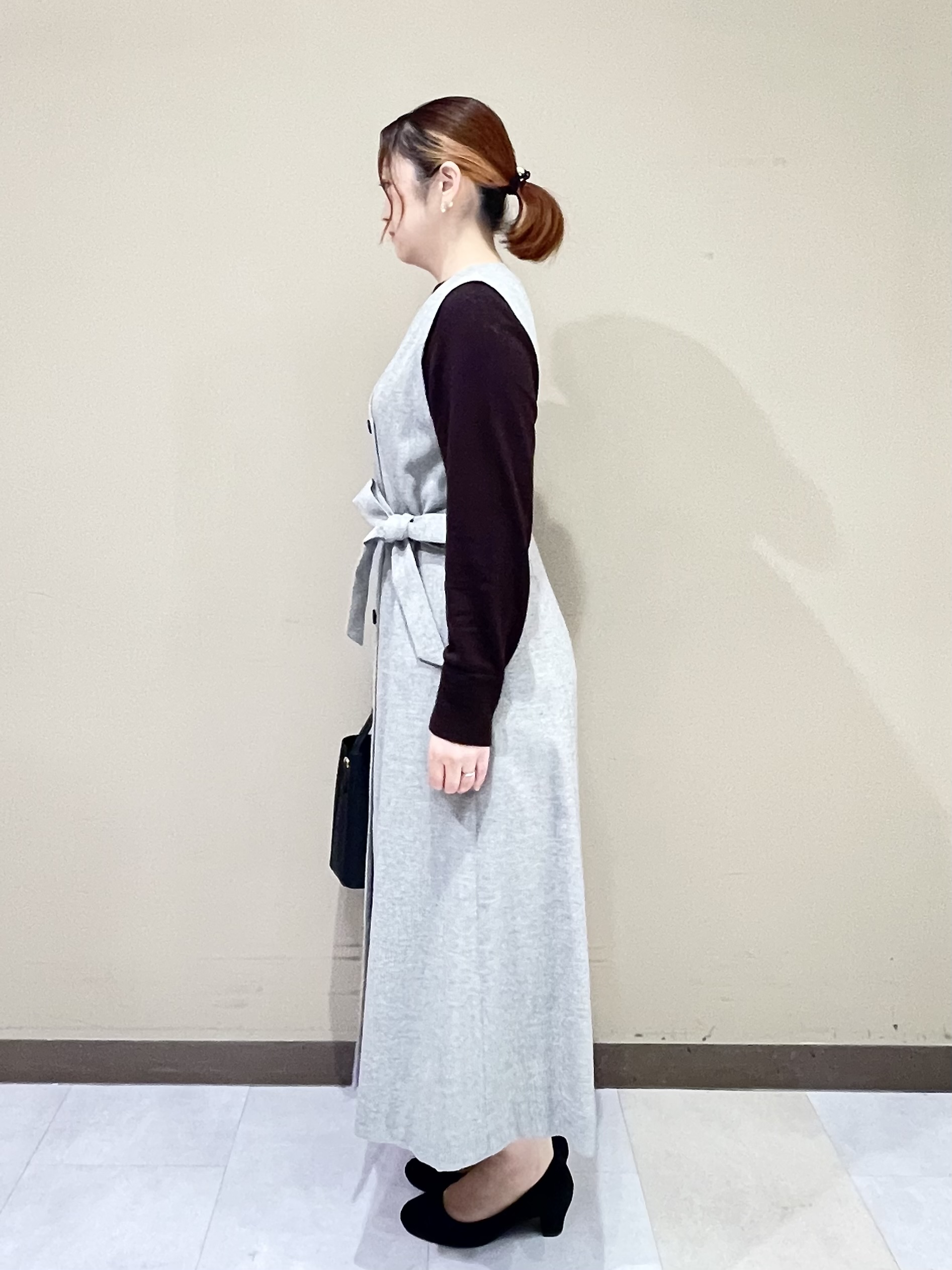 Tomoさんの「UNTITLED｜【きれいに体型カバー/8色展開】Aラインシルエットニットプルオーバー」を使ったコーディネート