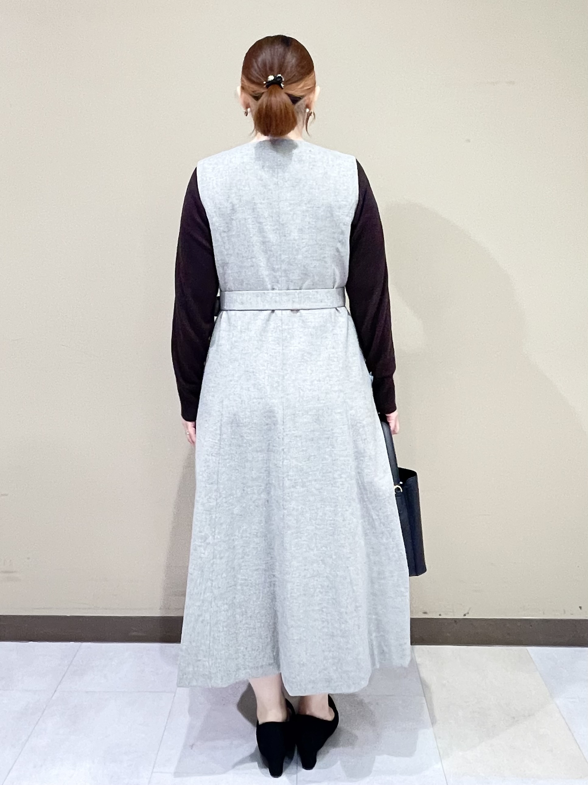Tomoさんの「UNTITLED｜【きれいに体型カバー/8色展開】Aラインシルエットニットプルオーバー」を使ったコーディネート