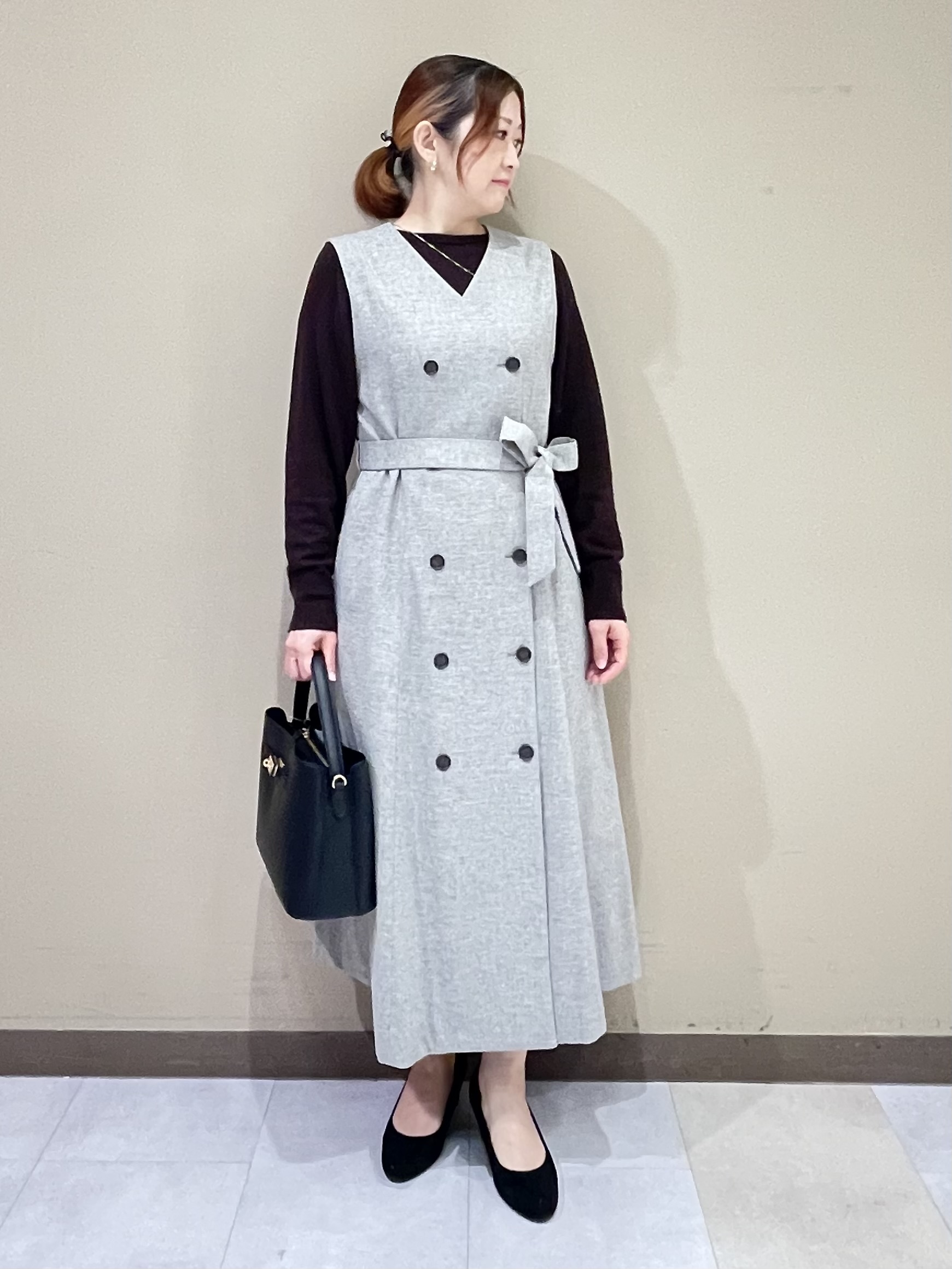 Tomoさんの「UNTITLED｜【きれいに体型カバー/8色展開】Aラインシルエットニットプルオーバー」を使ったコーディネート