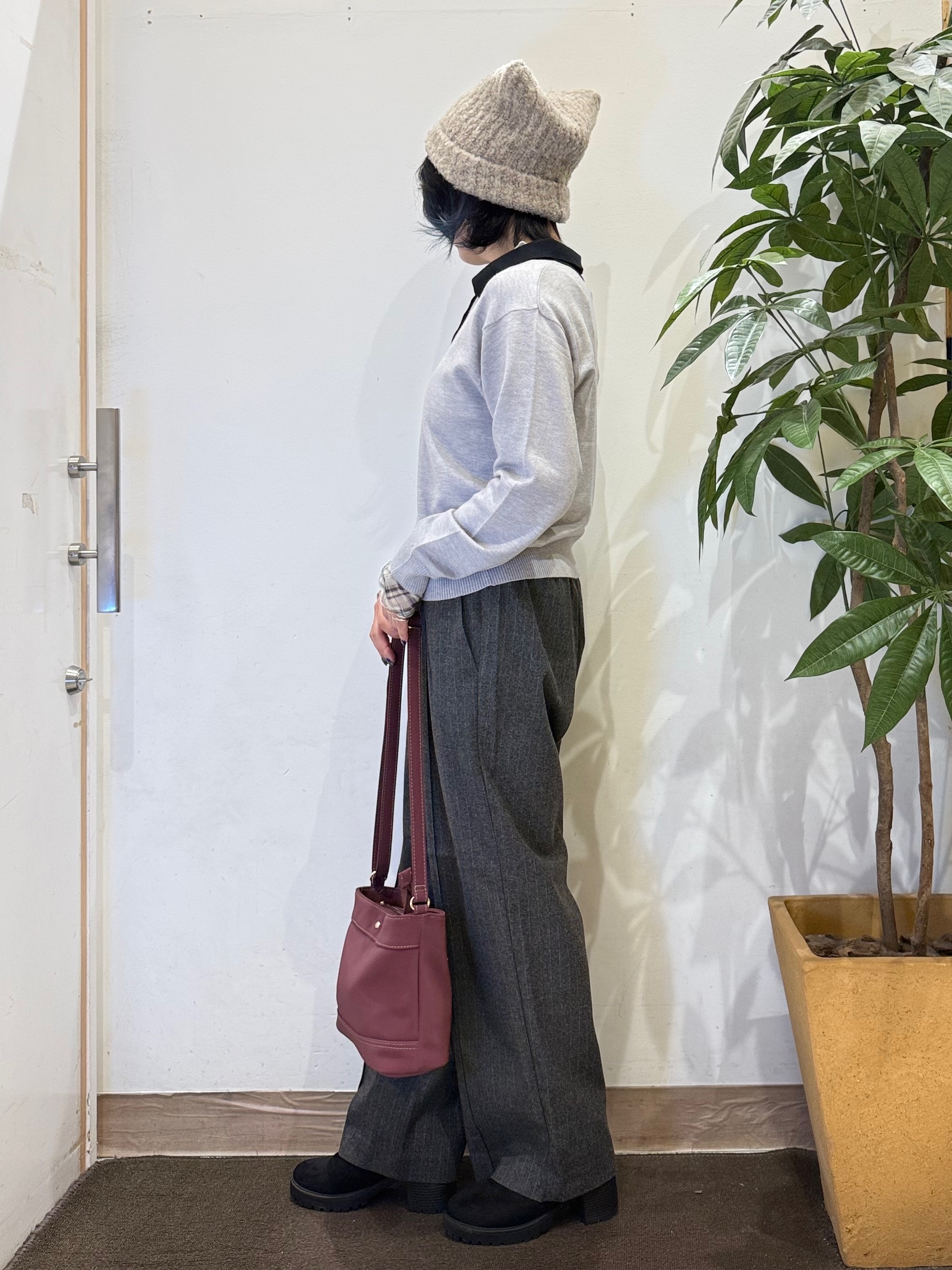 misakiさんの「SHOO･LA･RUE｜【S-LL/洗濯機可】やわらかな着心地 襟付きニット」を使ったコーディネート