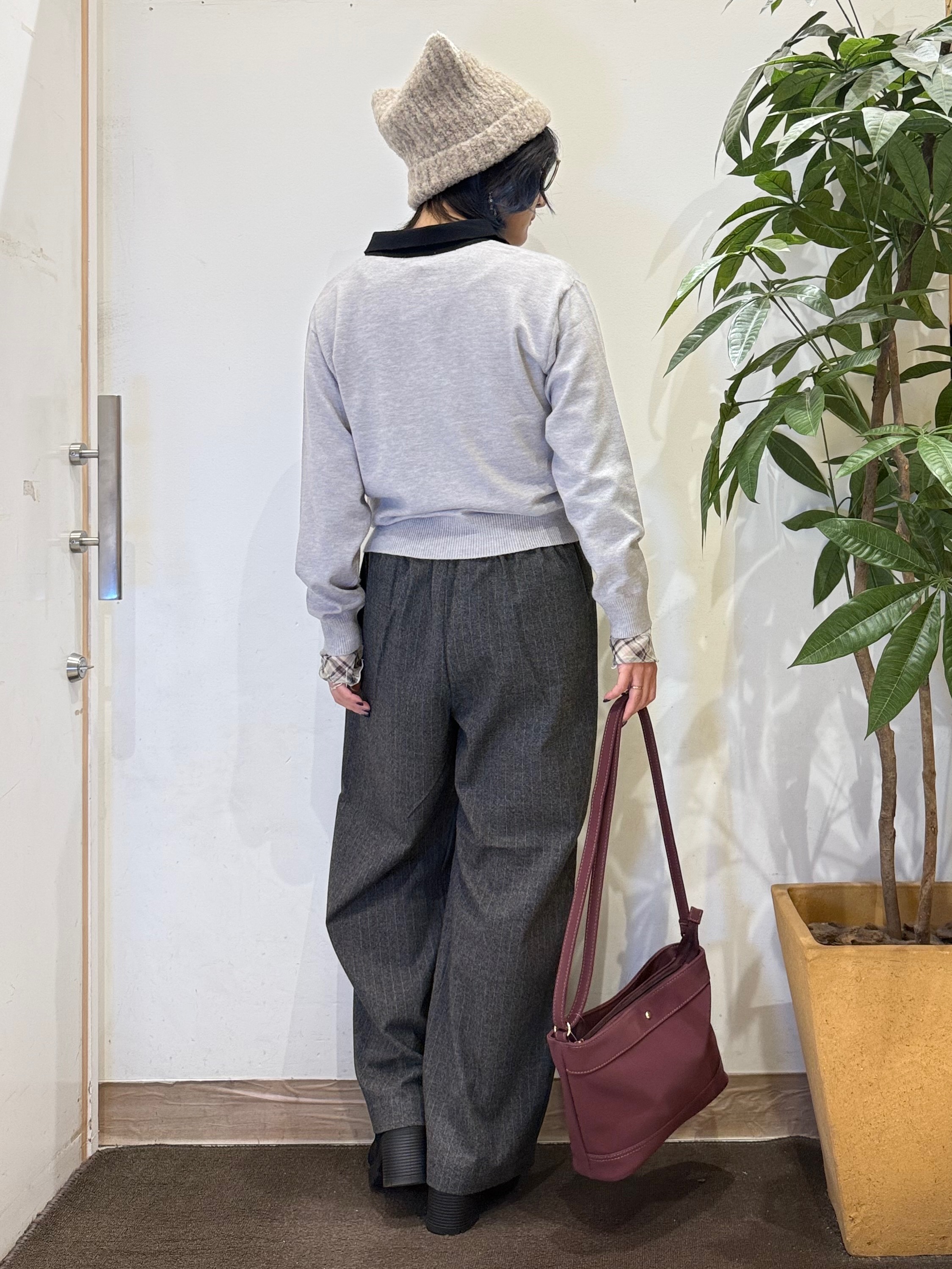 misakiさんの「SHOO･LA･RUE｜【S-LL/洗濯機可】やわらかな着心地 襟付きニット」を使ったコーディネート