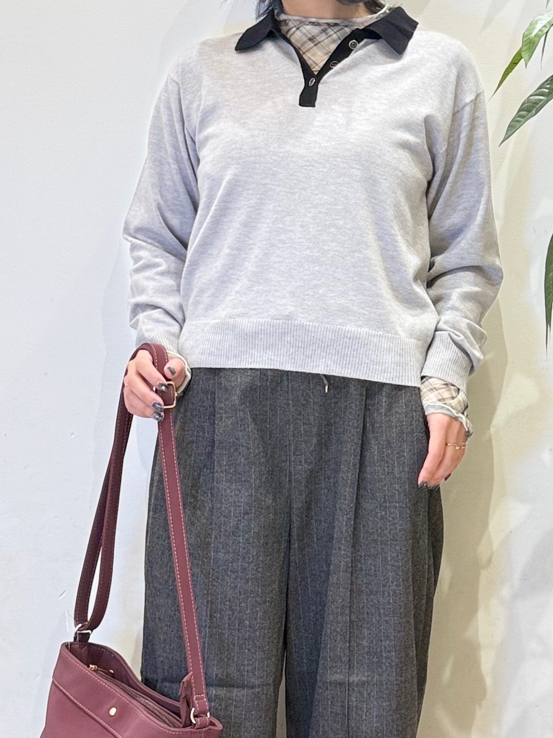 misakiさんの「SHOO･LA･RUE｜【S-LL/洗濯機可】やわらかな着心地 襟付きニット」を使ったコーディネート