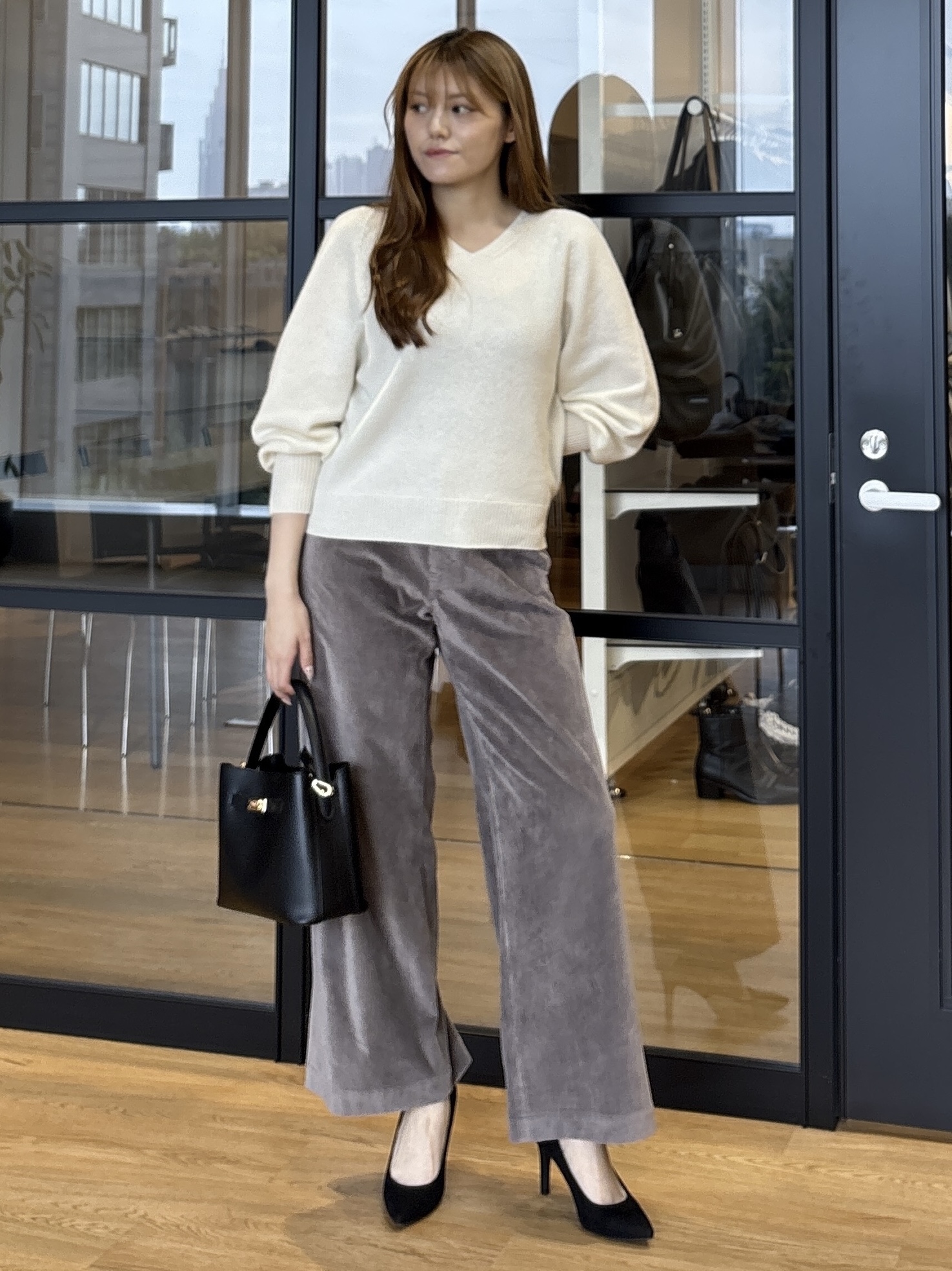 sayaさんの「UNTITLED｜【軽やかな柔らかさ】コーデュロイワイドパンツ」を使ったコーディネート