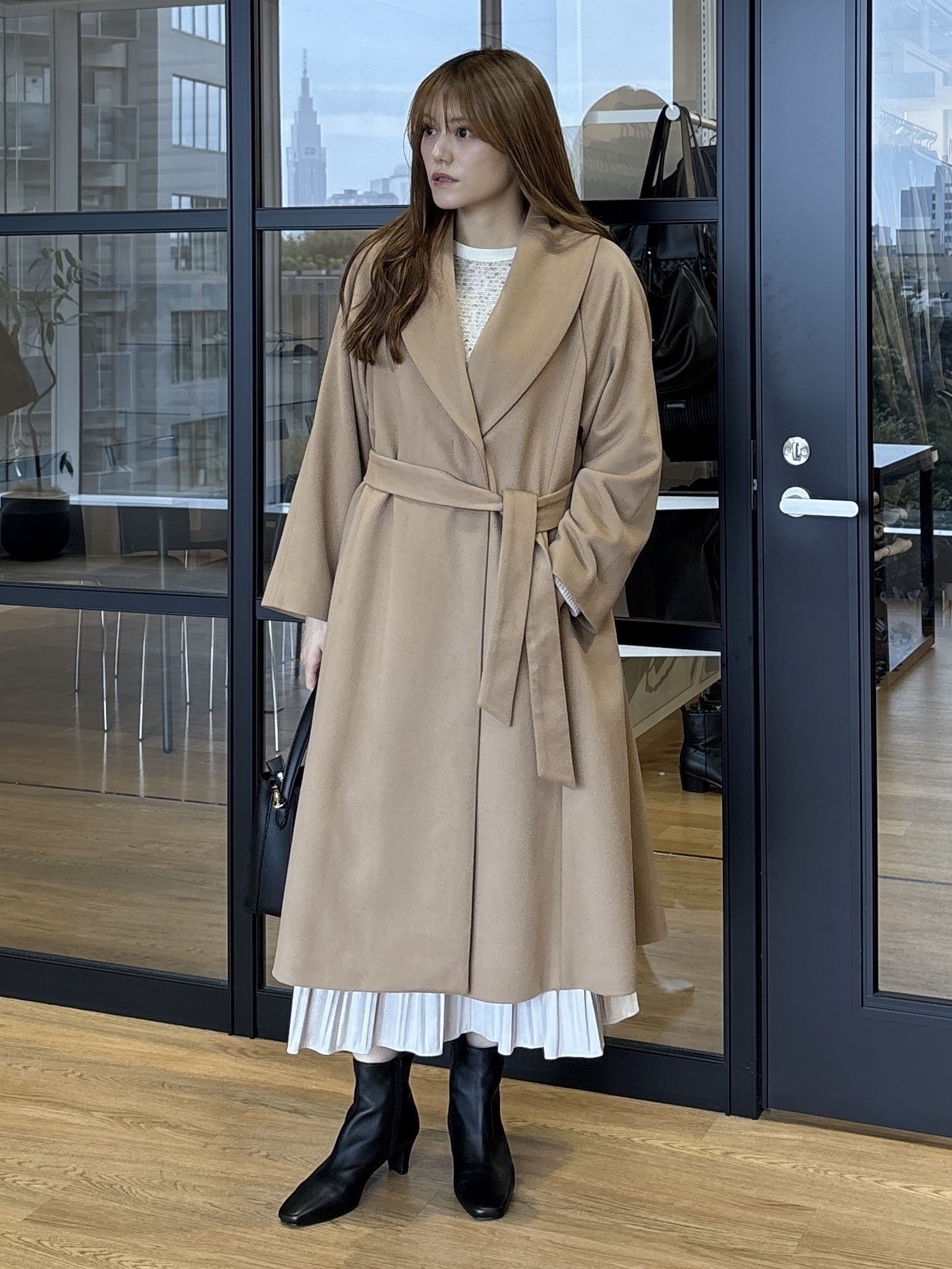 sayaさんの「UNTITLED｜ショールカラーカシミヤコート」を使ったコーディネート
