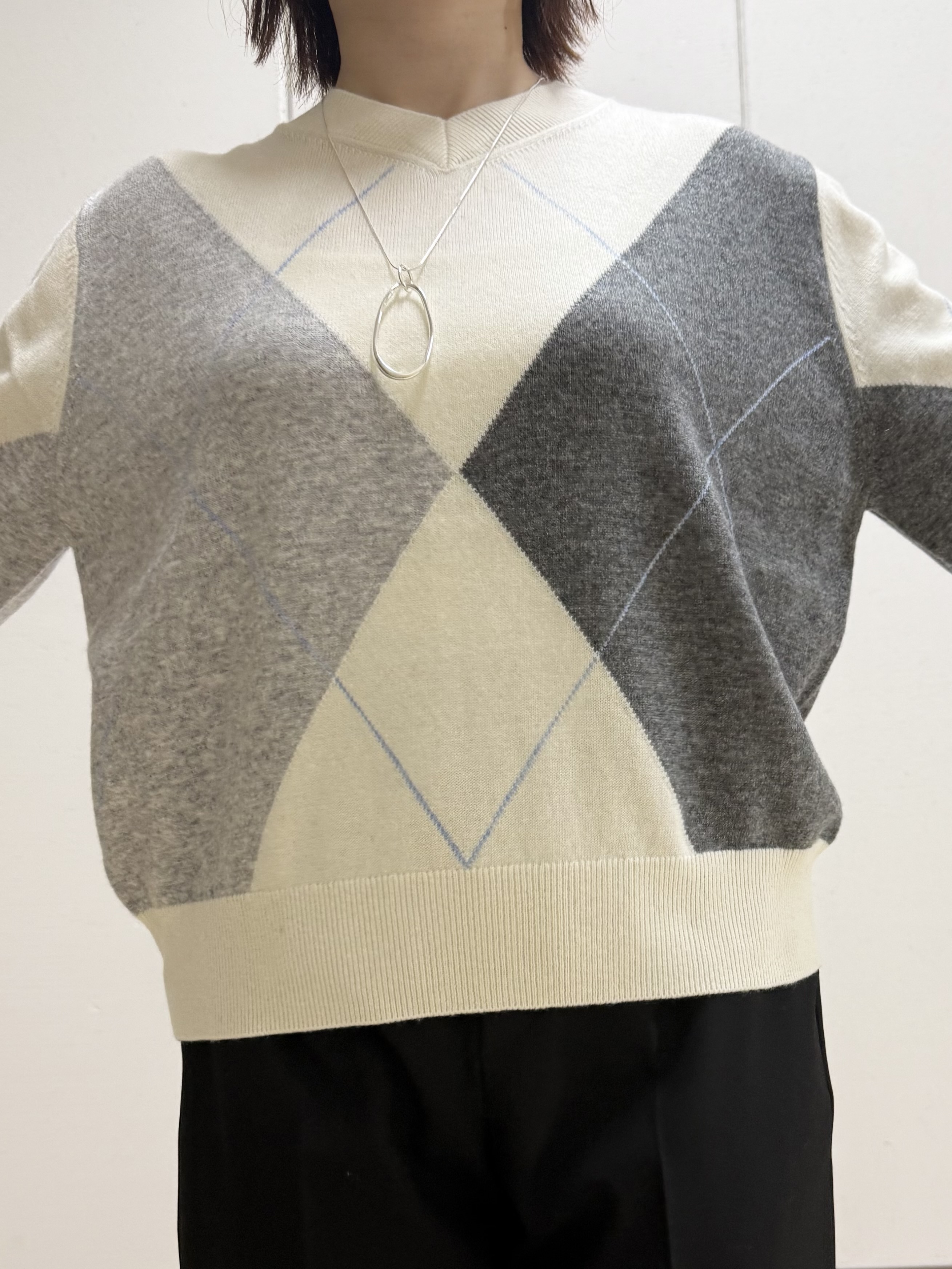 Rikoさんの「INDIVI｜【ウール混】ビッグアーガイル柄ニット」を使ったコーディネート