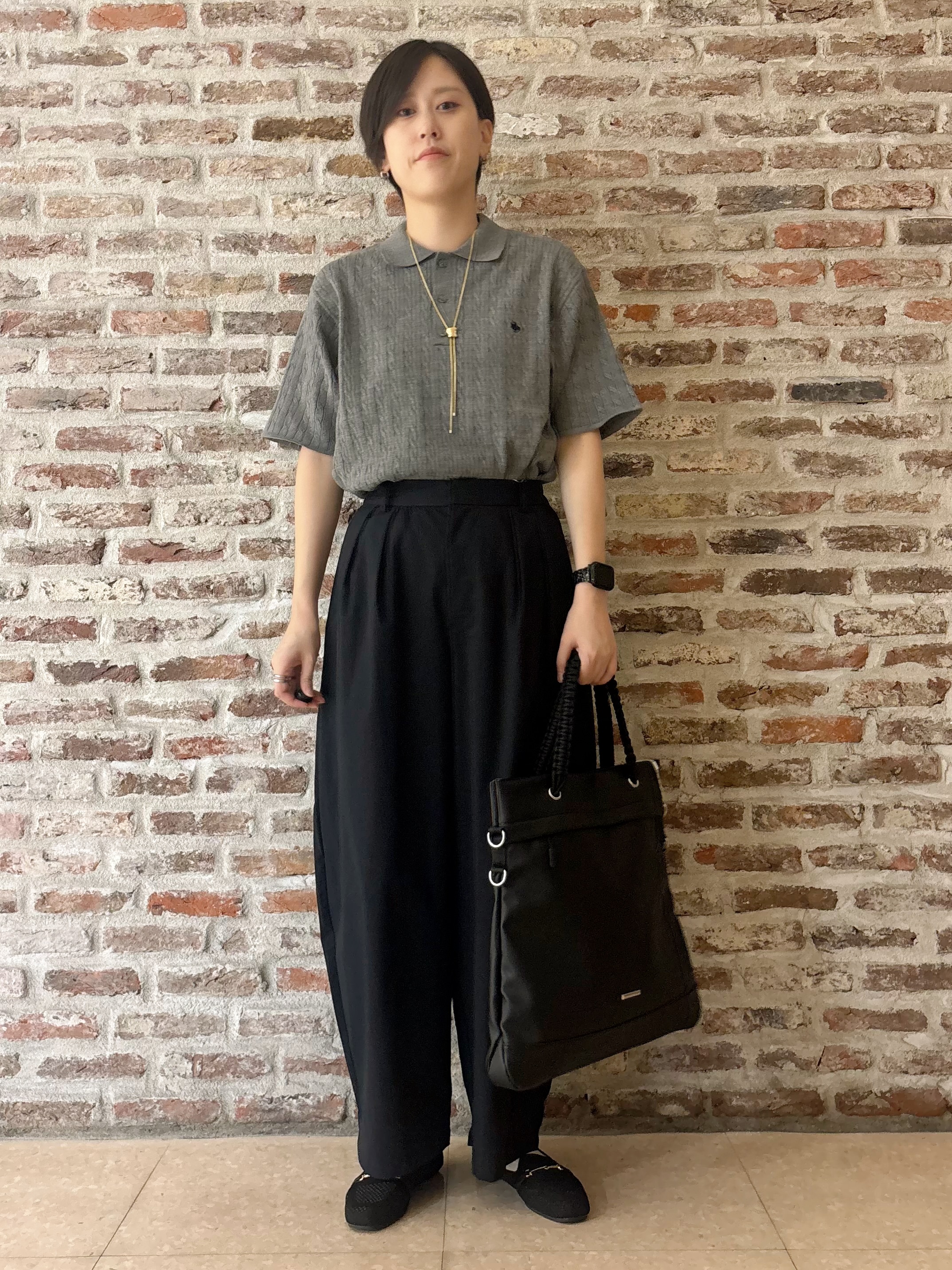 しばさんの「THE SHOP TK｜POLO BCS/ケーブルニットポロ」を使ったコーディネート