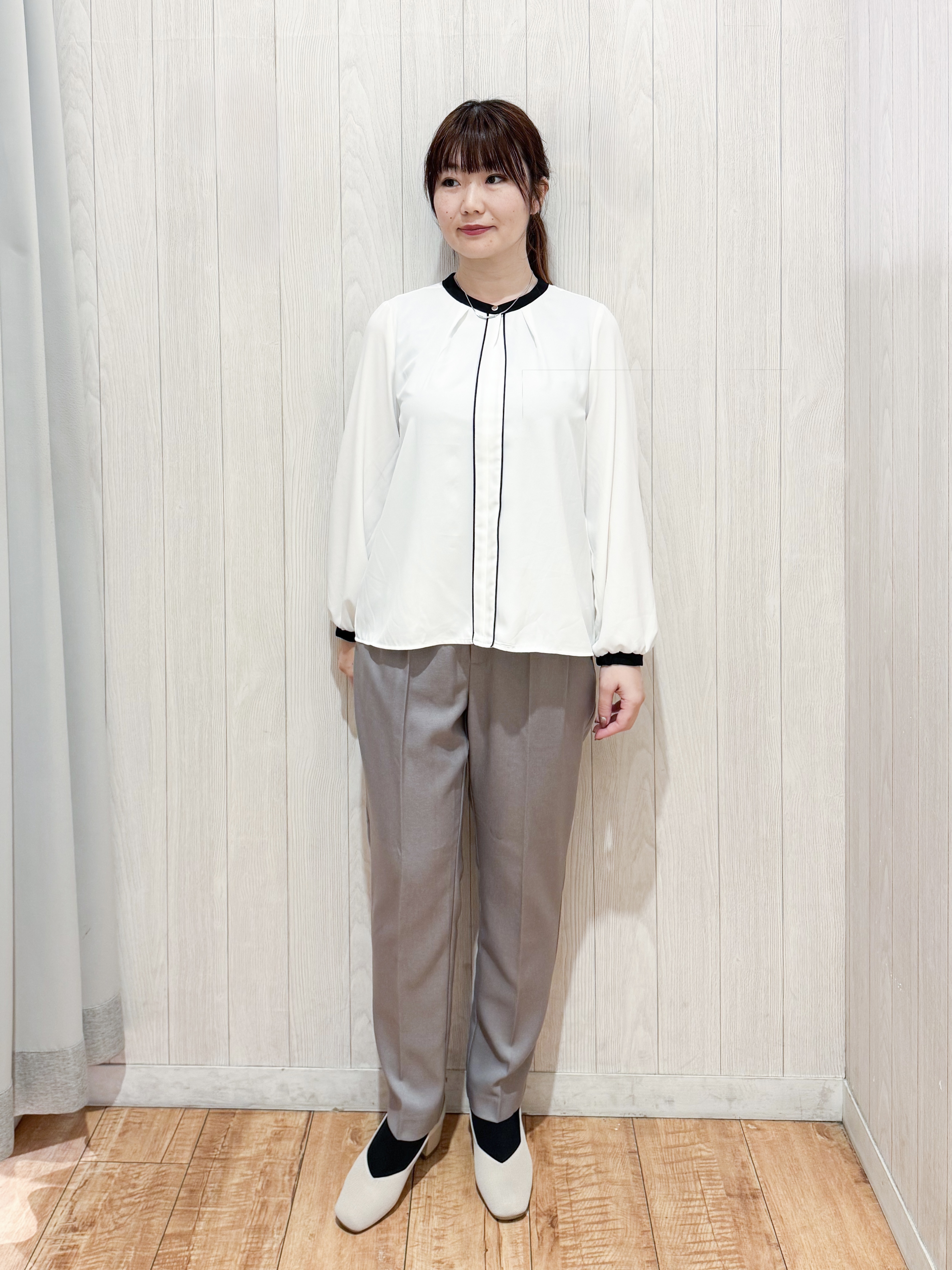 愛さんの「SHOO･LA･RUE｜【セットアップ可/通勤/洗濯機可/SS-LL】オンオフ使える ダブルブレストジャケット」を使ったコーディネート