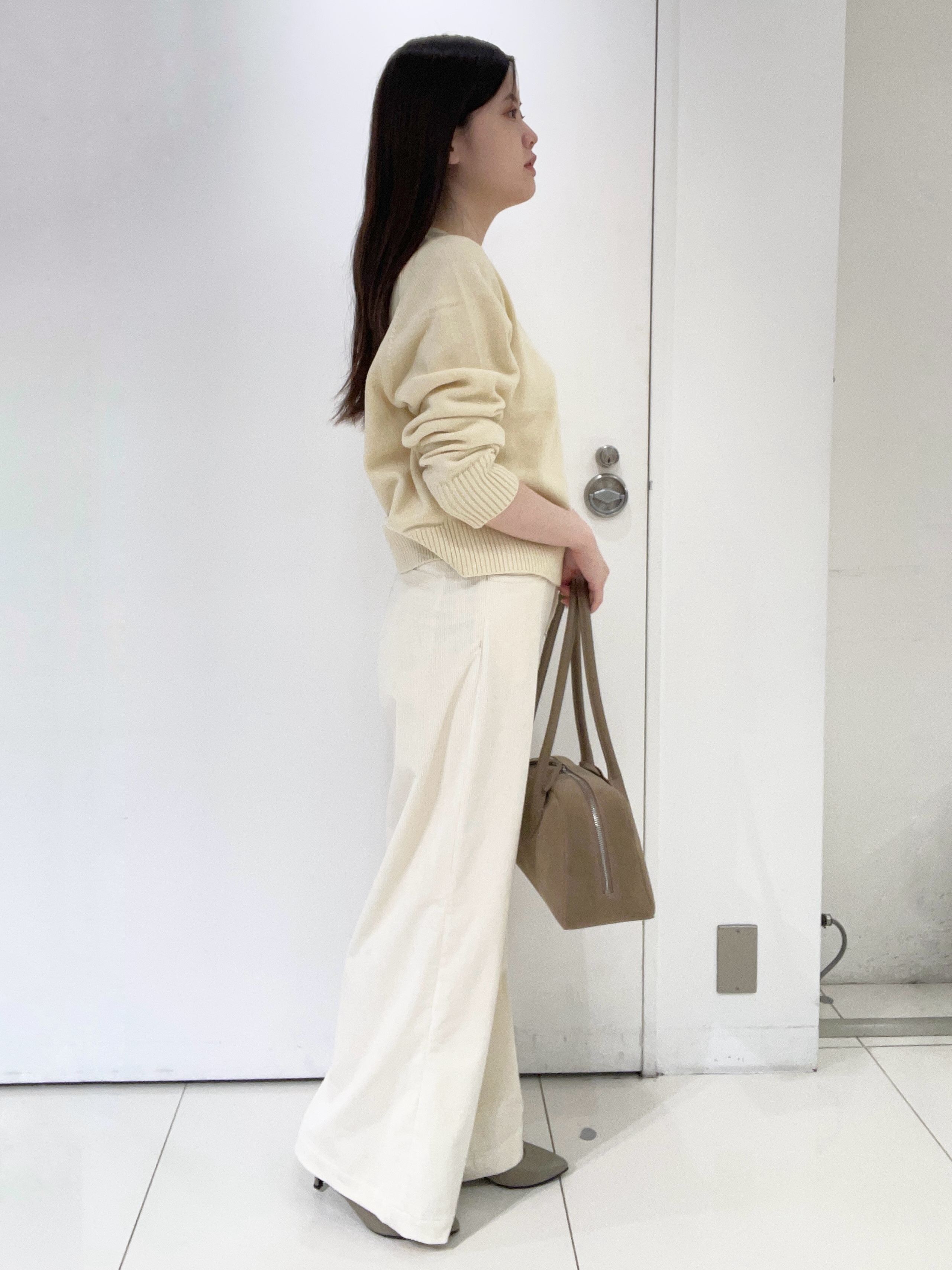 moeさんの「UNTITLED｜【店頭人気！】杢調ジップカーディガン」を使ったコーディネート
