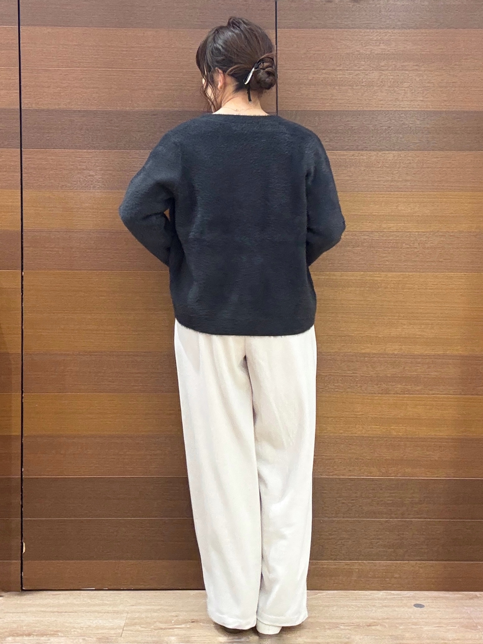 maichiさんの「OPAQUE.CLIP｜フェザーヤーンニットカーディガン【洗濯機OK】」を使ったコーディネート
