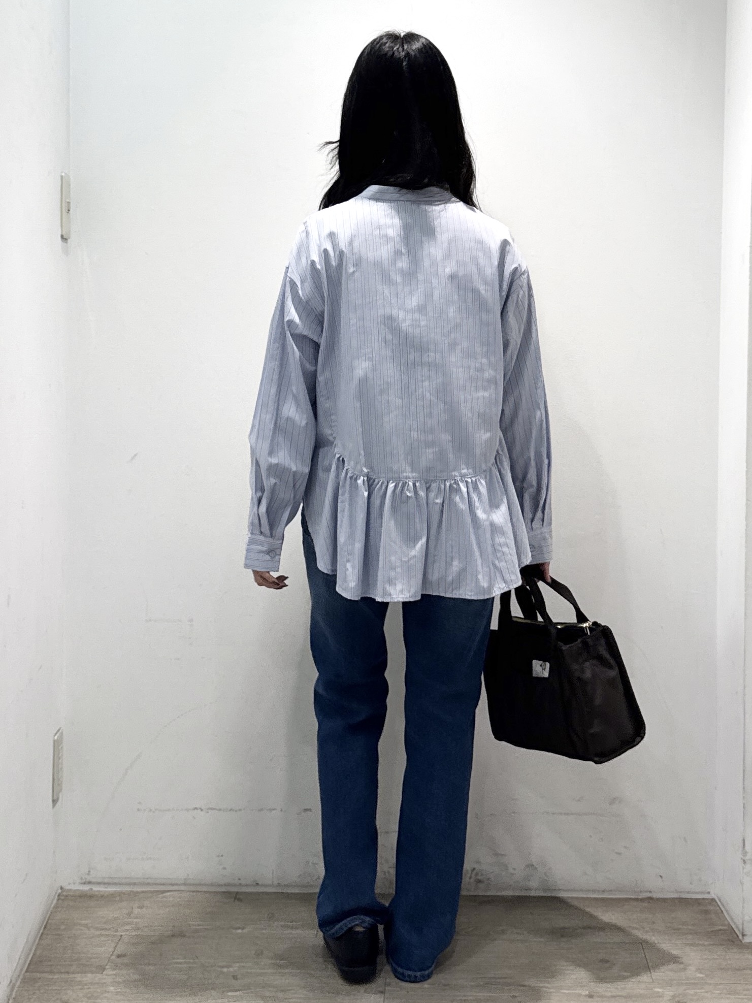 yuicciさんの「OPAQUE.CLIP｜ラウンドペプラムブラウス【洗濯機OK】」を使ったコーディネート