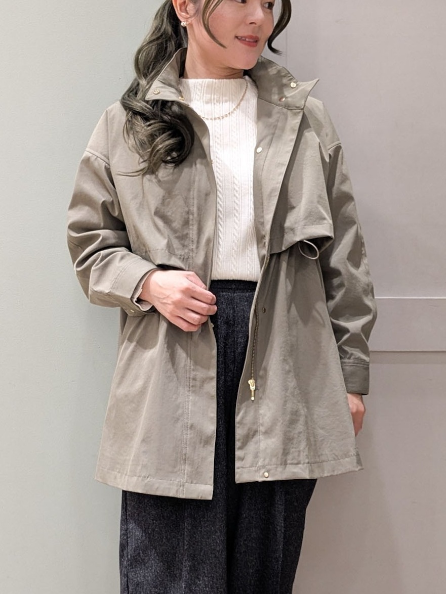 kuwawaさんの「grove｜【撥水／シルエット2WAY】ゆったり着られて体型カバー◎ スタンドネック テントラインコート」を使ったコーディネート
