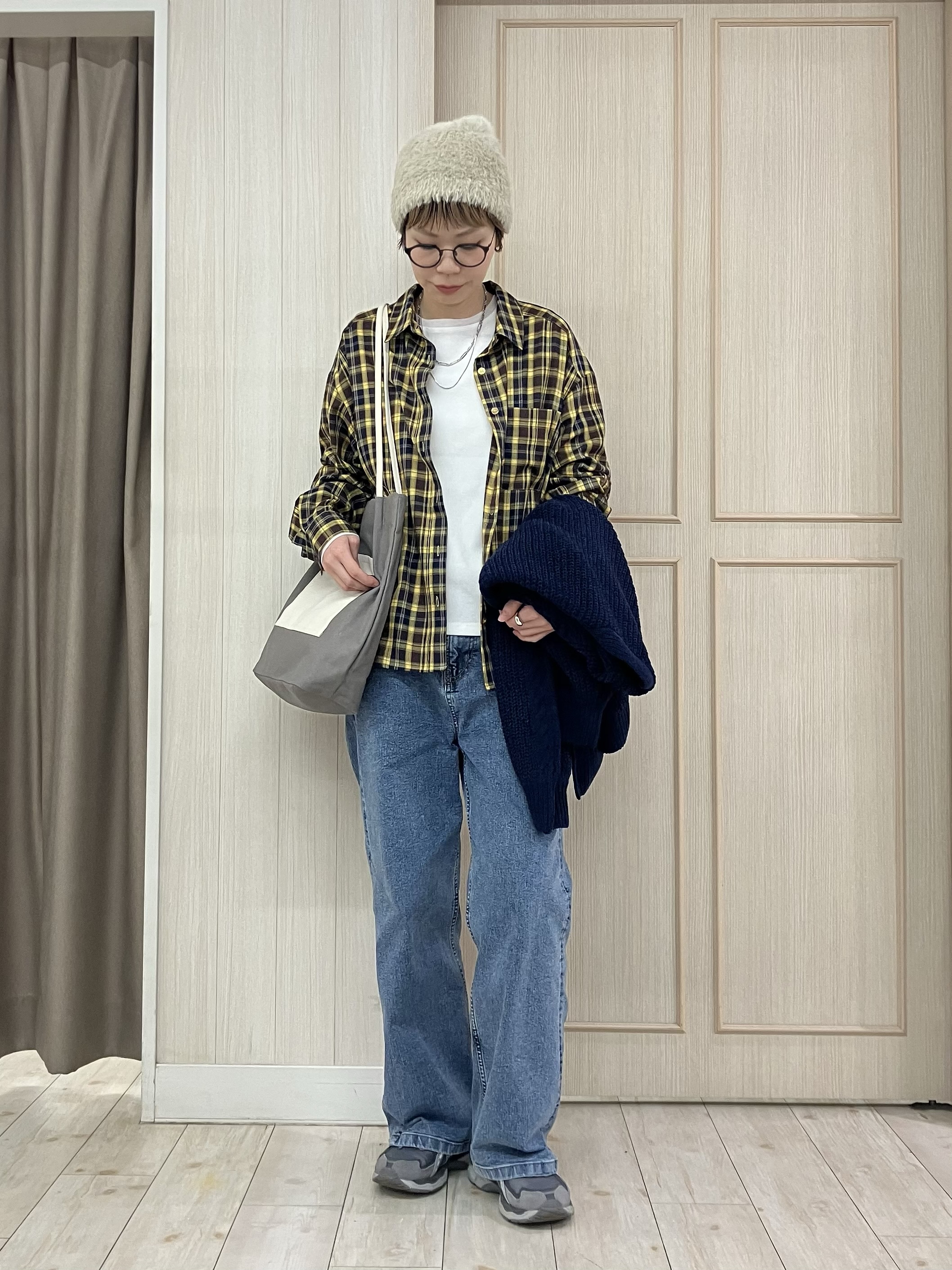 Turnerさんの「SHOO･LA･RUE｜【洗濯機可】もこもちモールケーブル Vネックカーディガン」を使ったコーディネート