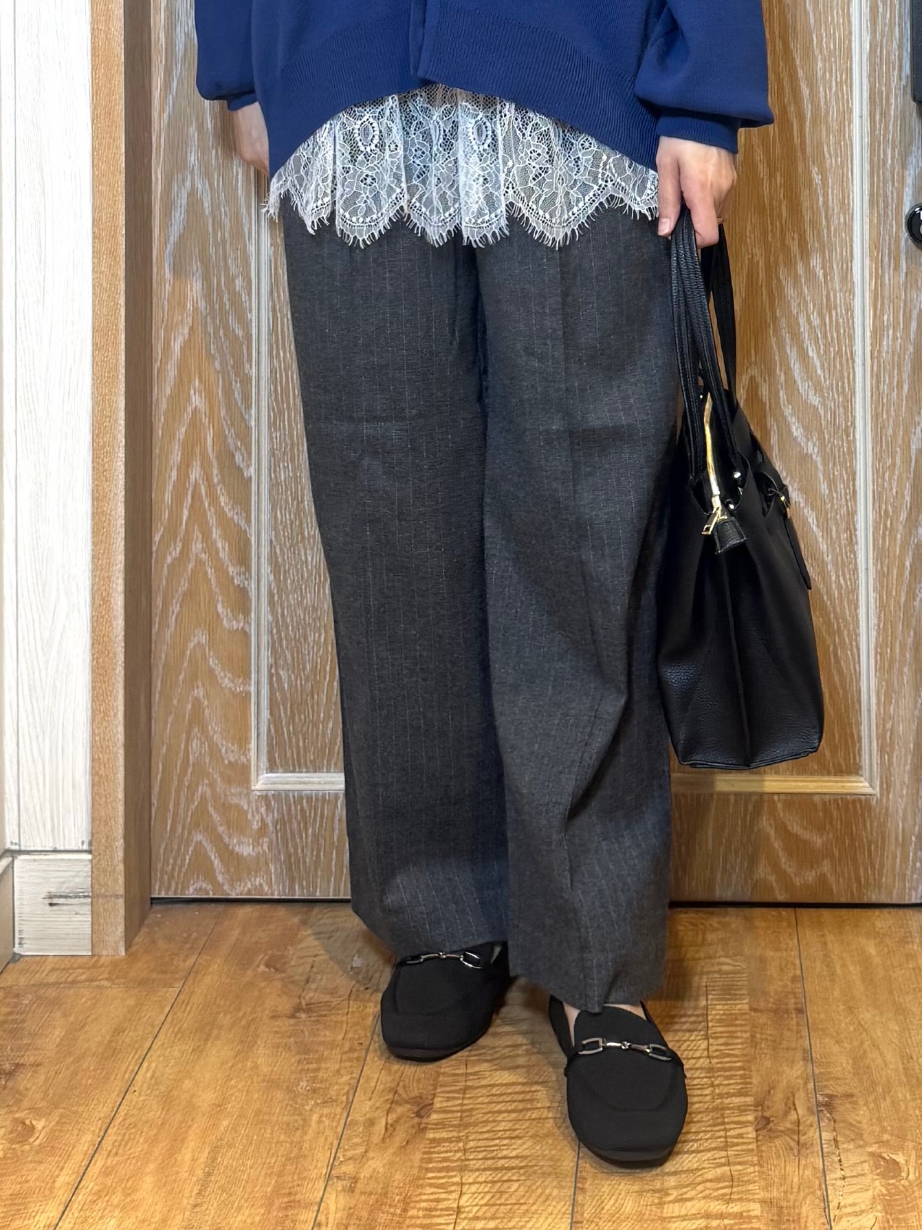 KAORIさんの「SHOO･LA･RUE｜【毛玉になりにくい/S-LL/洗濯機可/体型カバー】Vネックゆったりカーディガン」を使ったコーディネート
