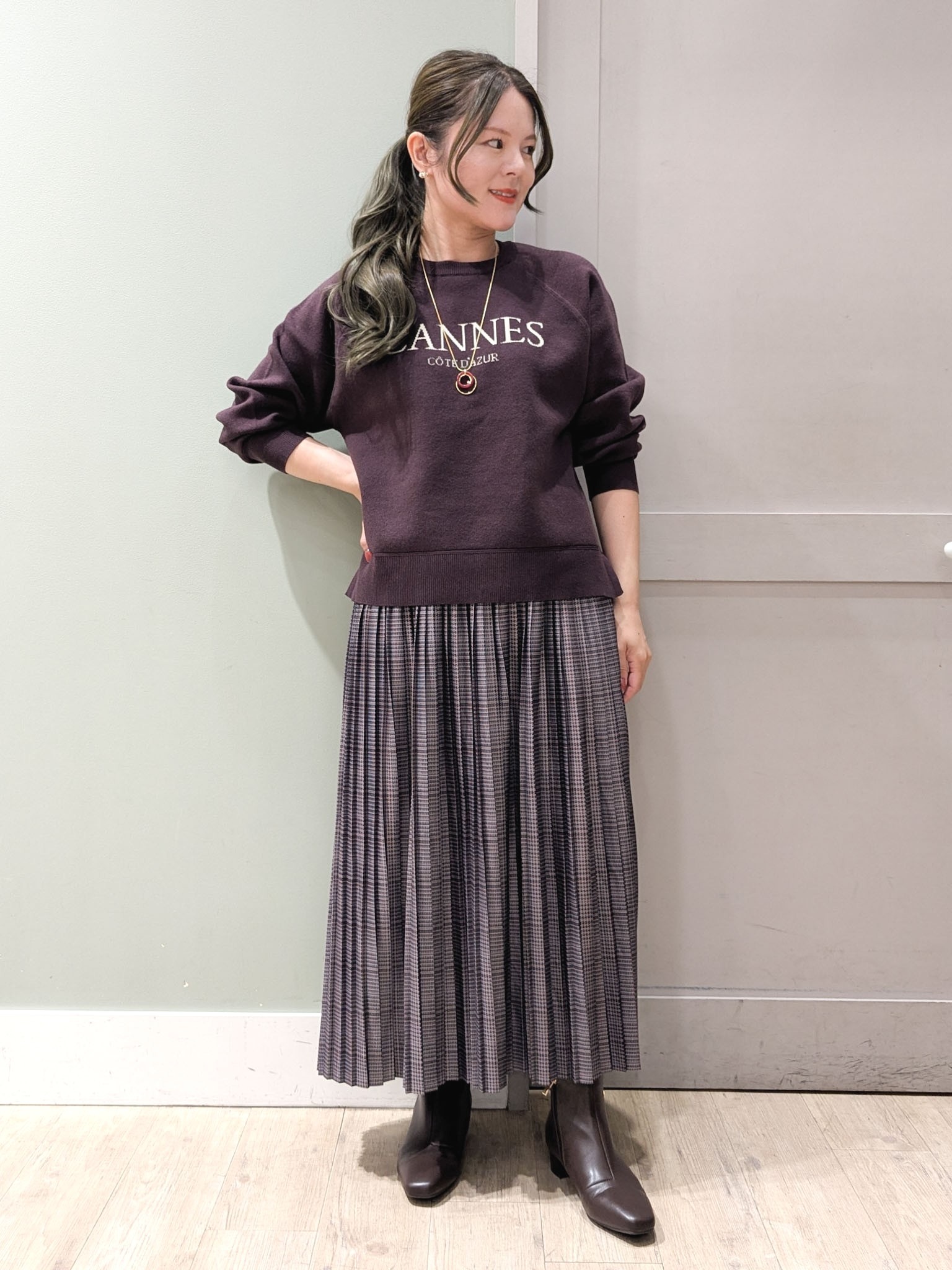 kuwawaさんの「grove｜スエットライクロゴニット」を使ったコーディネート