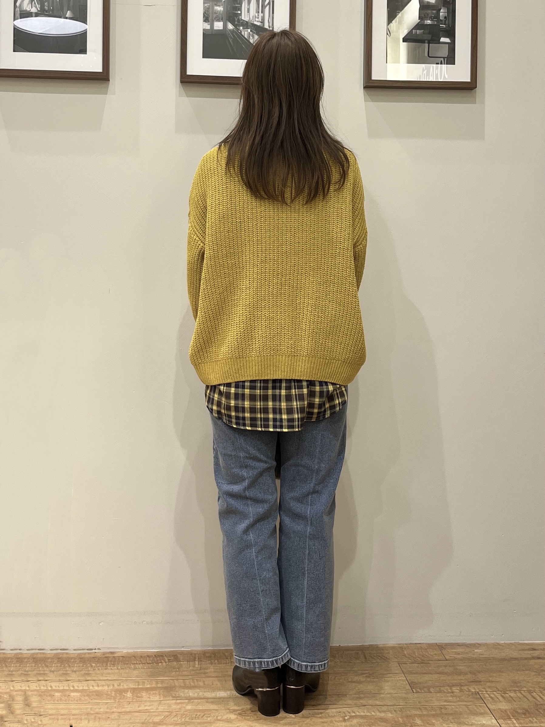 まつみさんの「SHOO･LA･RUE｜【洗濯機可】もこもちモールケーブル Vネックカーディガン」を使ったコーディネート