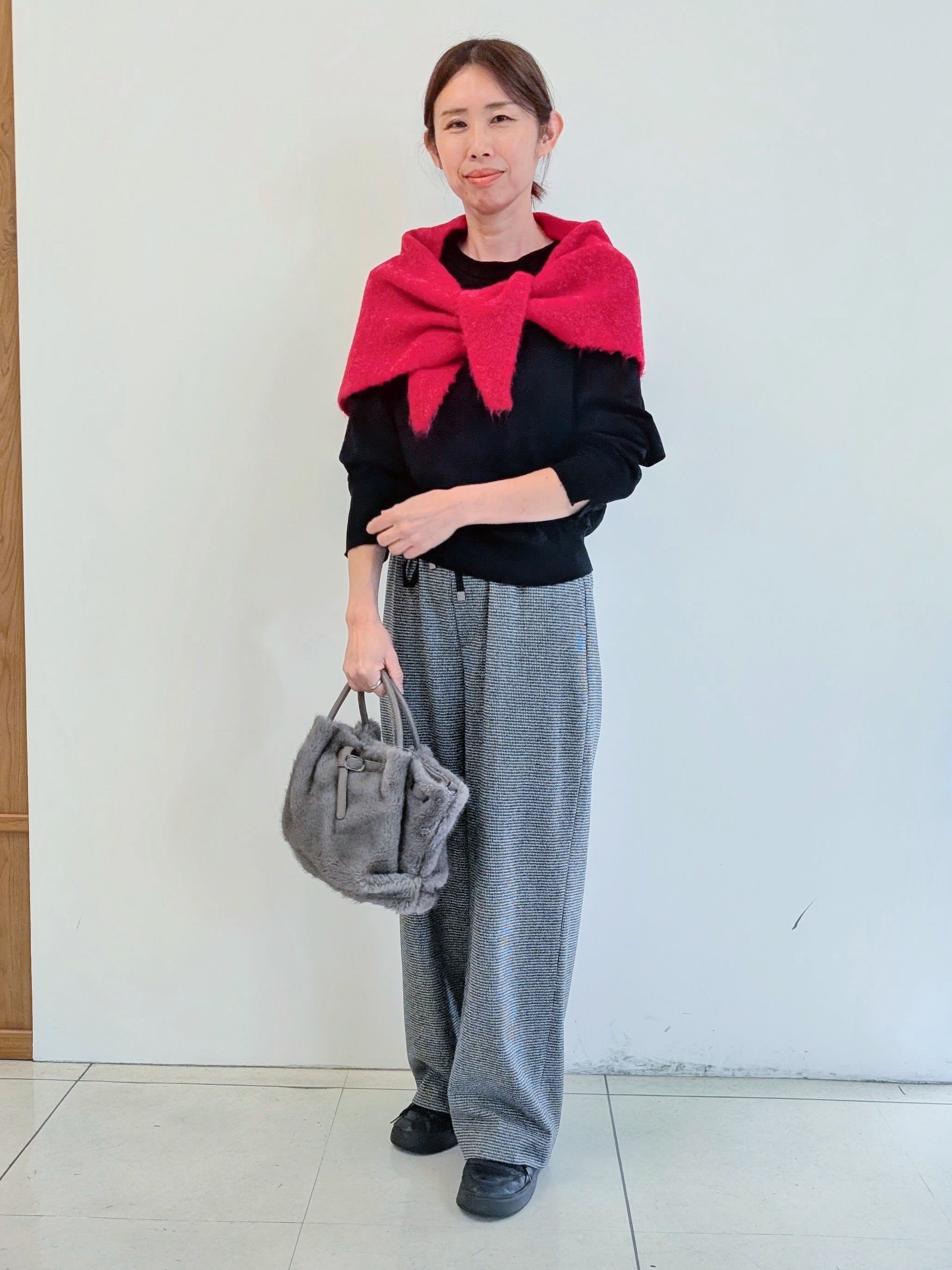 erikkoさんの「UNTITLED｜【アンサンブル可能/オンオフ使える】シルクウールカシミヤプルオーバー」を使ったコーディネート