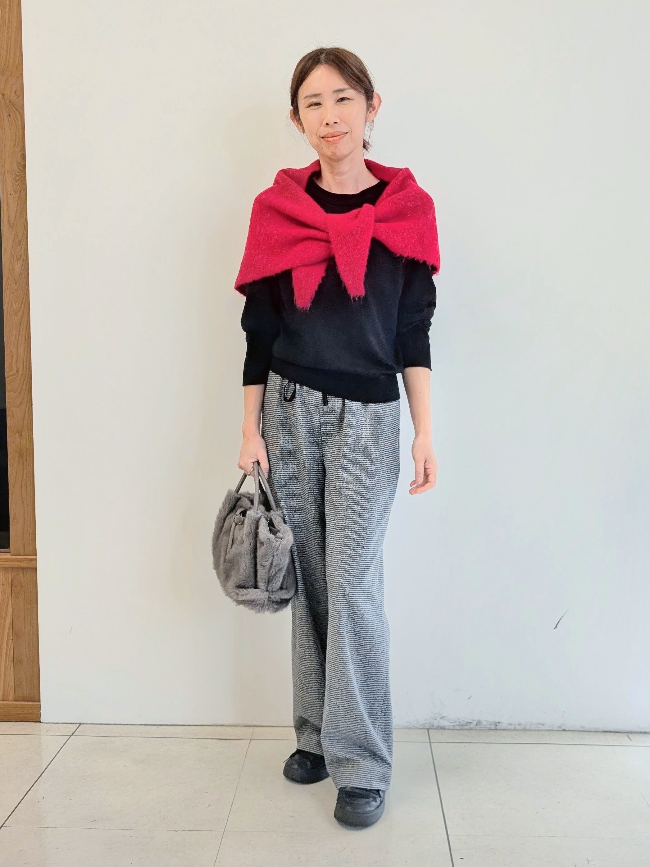 erikkoさんの「UNTITLED｜【アンサンブル可能/オンオフ使える】シルクウールカシミヤプルオーバー」を使ったコーディネート