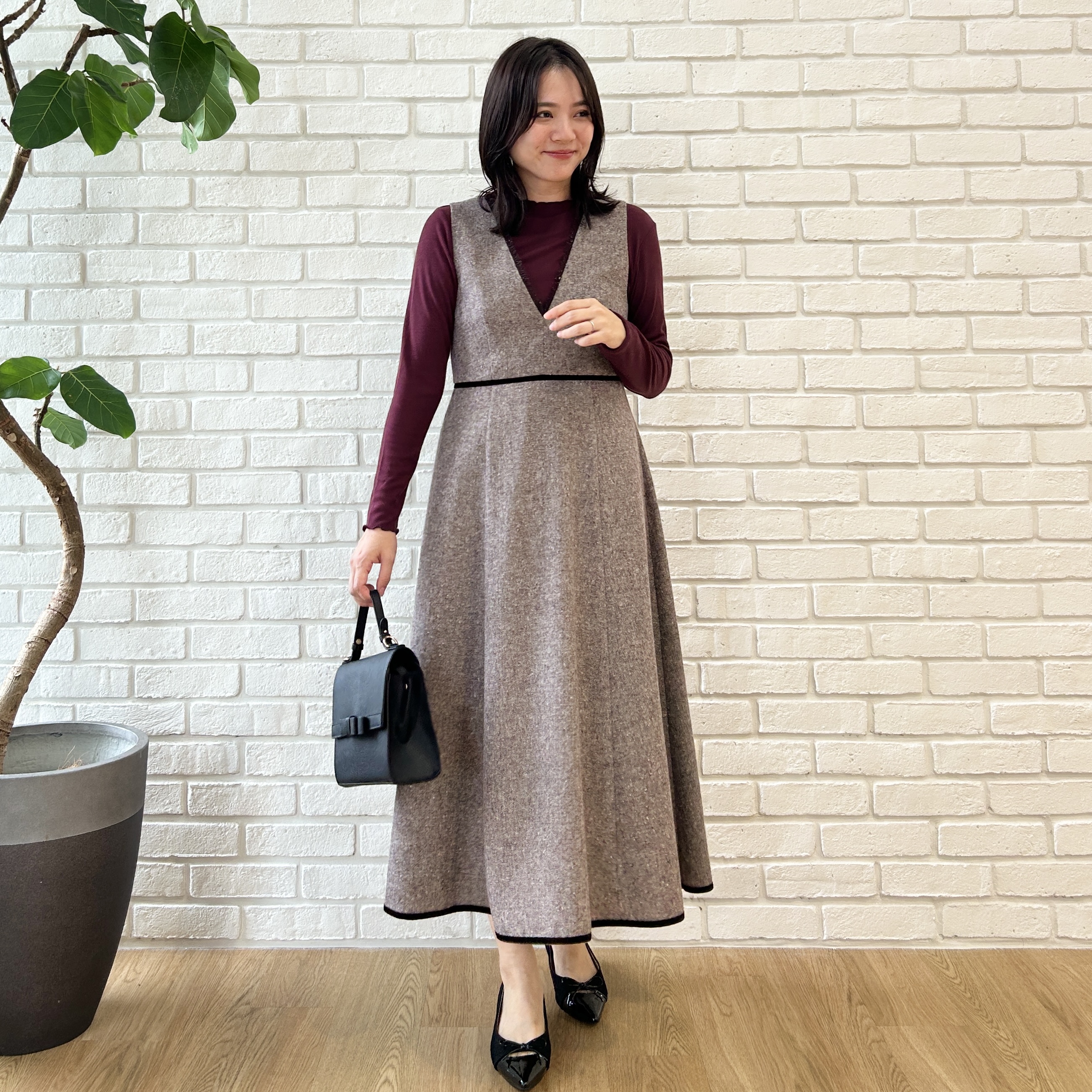 shinoさんの「Couture brooch｜【一枚でも重ねても】メローフリル テレコトップス」を使ったコーディネート