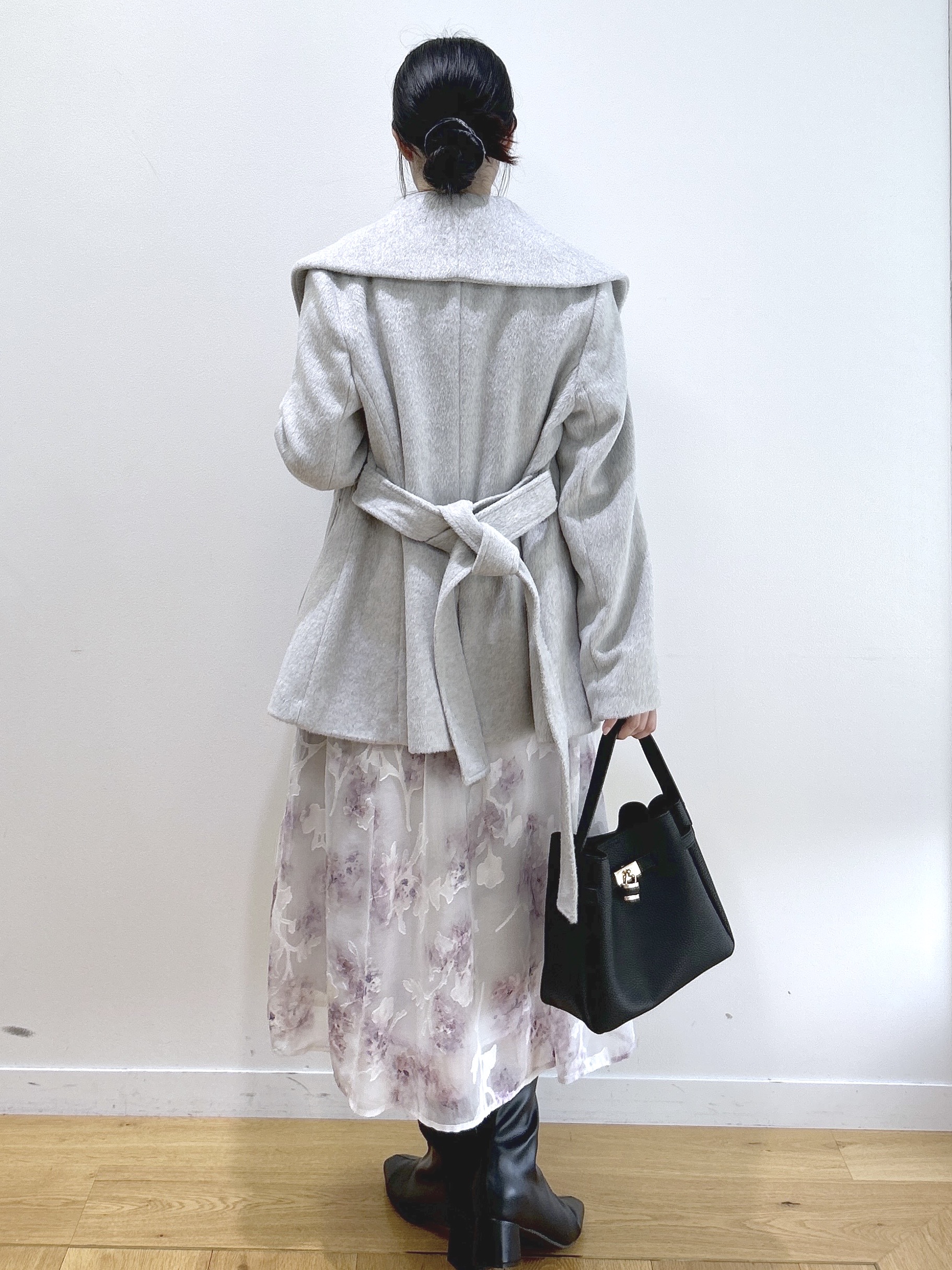RINAさんの「index｜カシミヤ混ビッグショールカラーコート」を使ったコーディネート