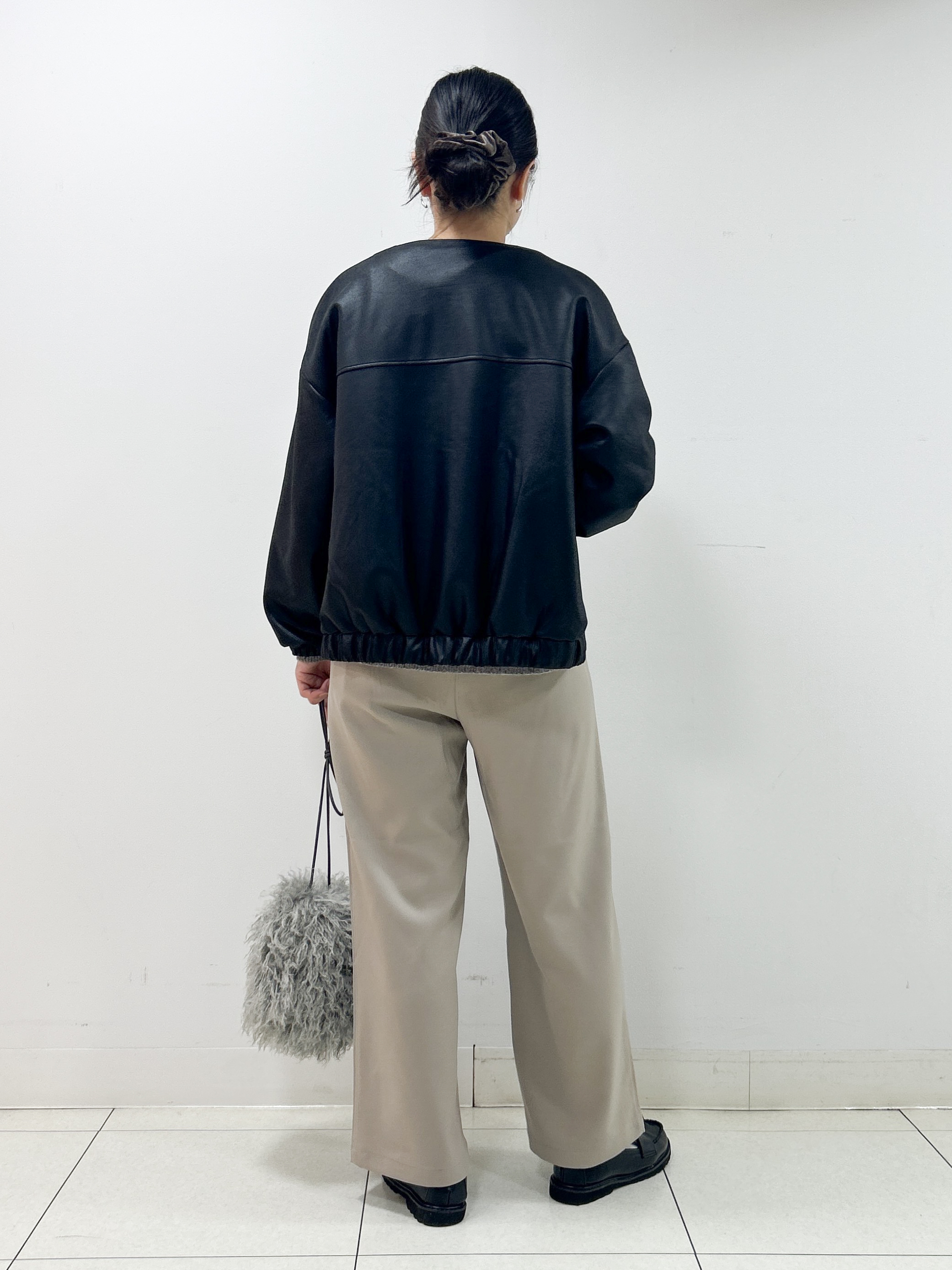 Kaiさんの「Dessin｜【店頭人気/洗える/秋羽織り】ノーカラースエードライクブルゾン」を使ったコーディネート