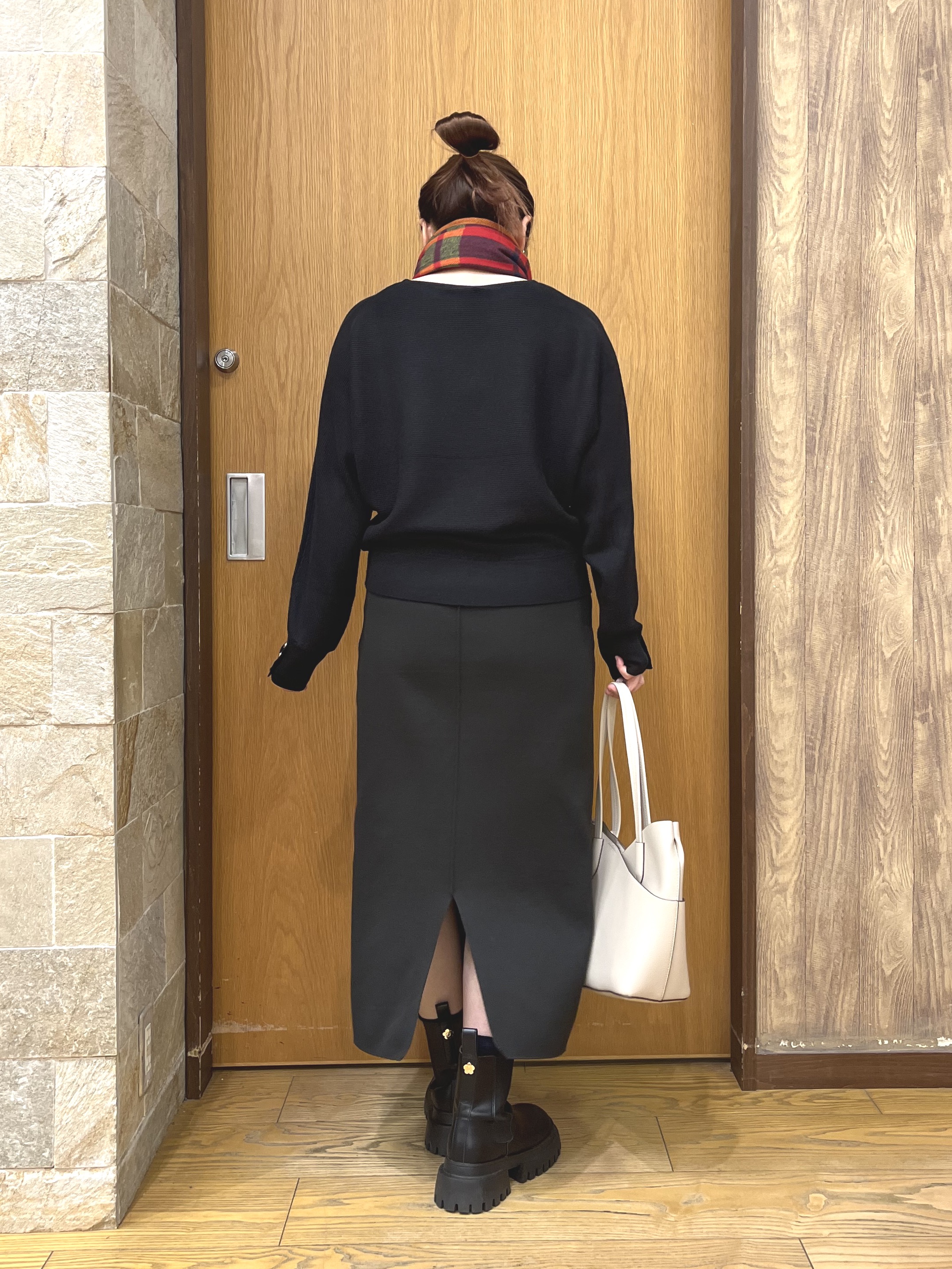 ゆっきーさんの「SHOO･LA･RUE｜【洗濯機可/体型カバー】やわらかリブドルマンニット」を使ったコーディネート